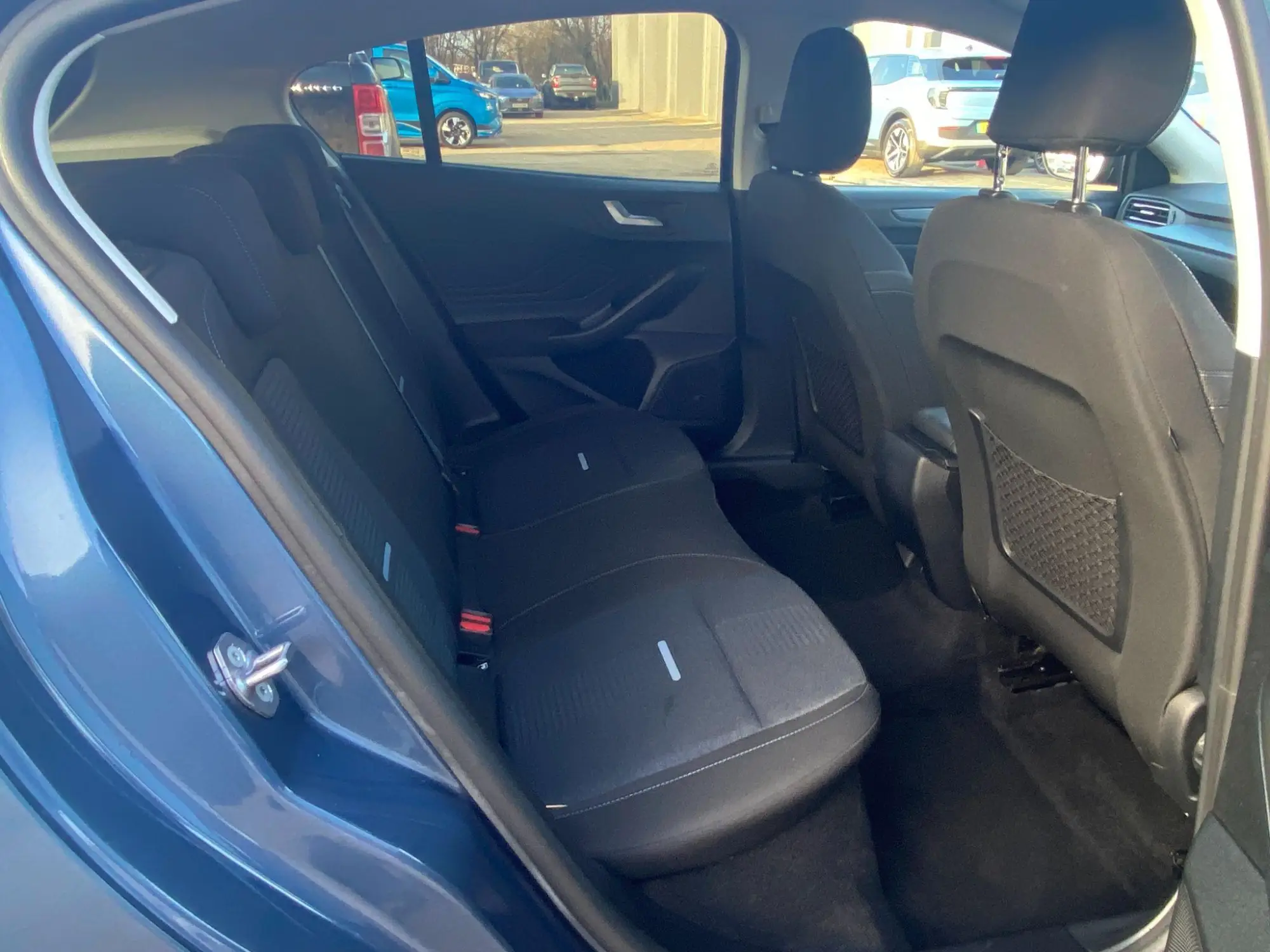 Ford Focus Image 16