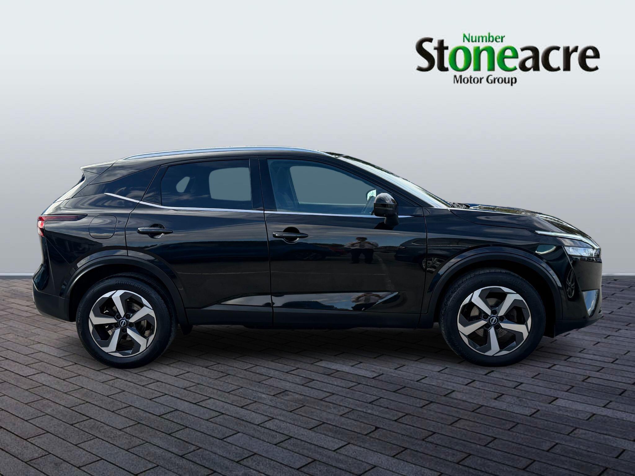 Nissan Qashqai 1.3 DiG-T MH N-Connecta 5dr HF72XWY Image 2