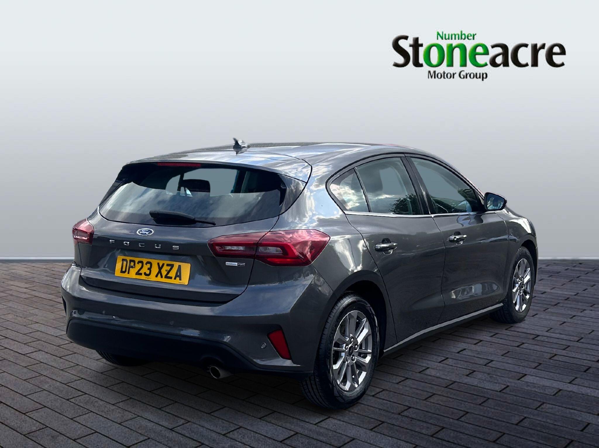 Ford Focus 1.0T EcoBoost MHEV Titanium Euro 6 (s/s) 5dr DP23XZA Image 3