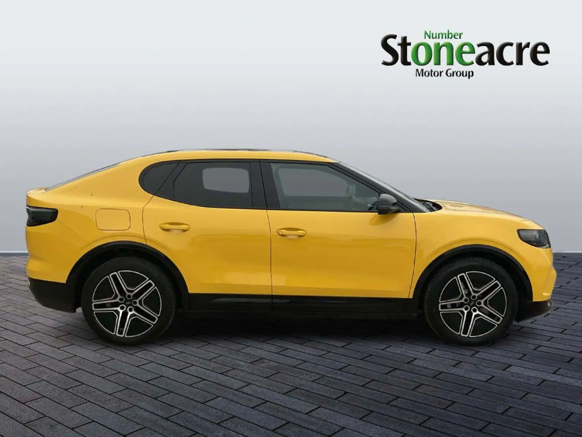 Ford Capri Extended Range 77kWh Premium Auto 5dr YS74WDY Image 2