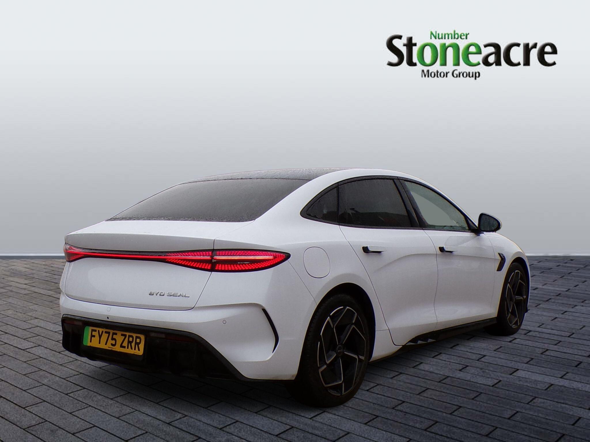 BYD Seal 82.5kWh Design Auto 4dr FY75ZRR Image 3