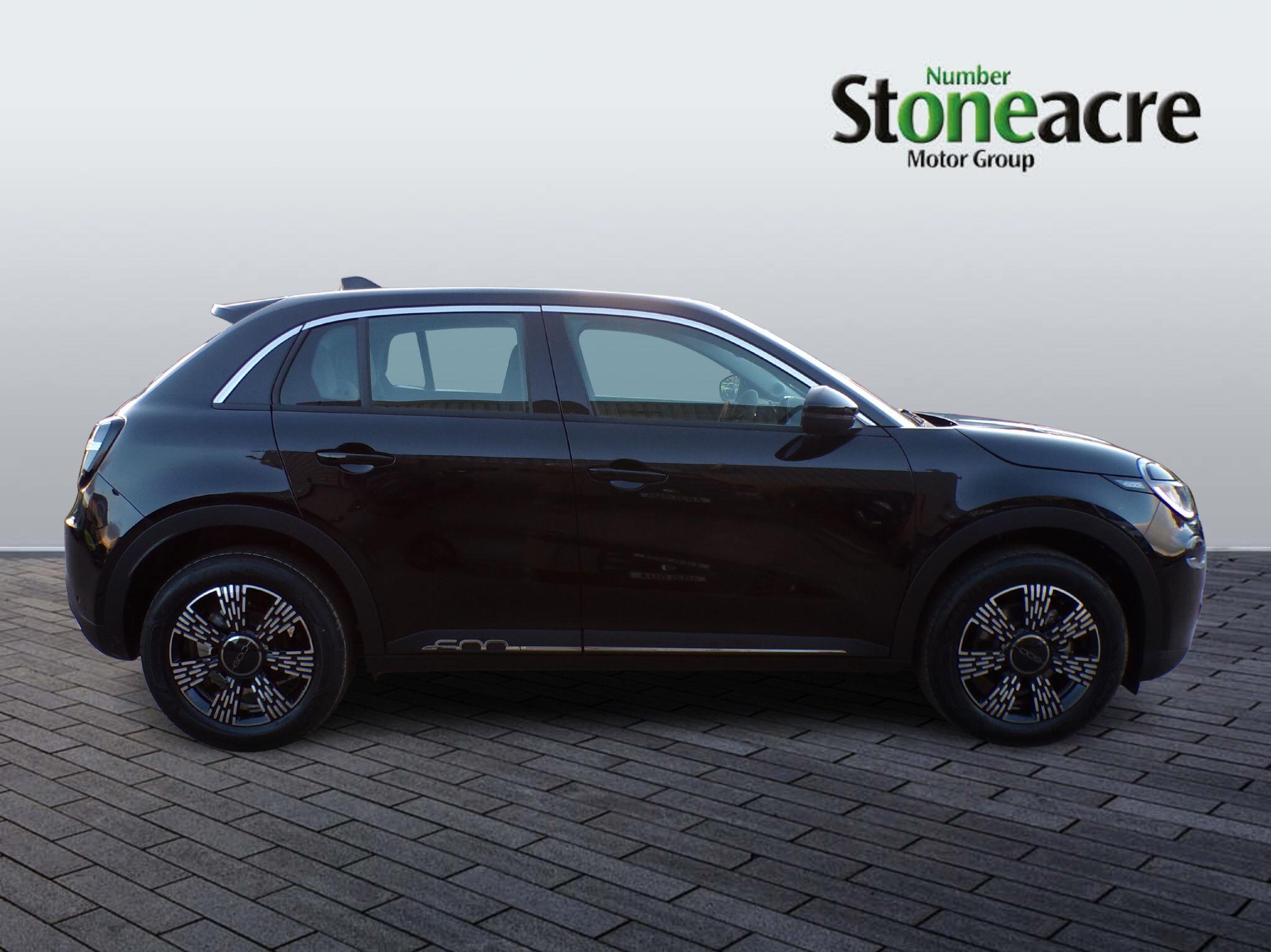 Fiat 600 1.2 MHEV e-DCT Euro 6 (s/s) 5dr FX75EWB Image 2