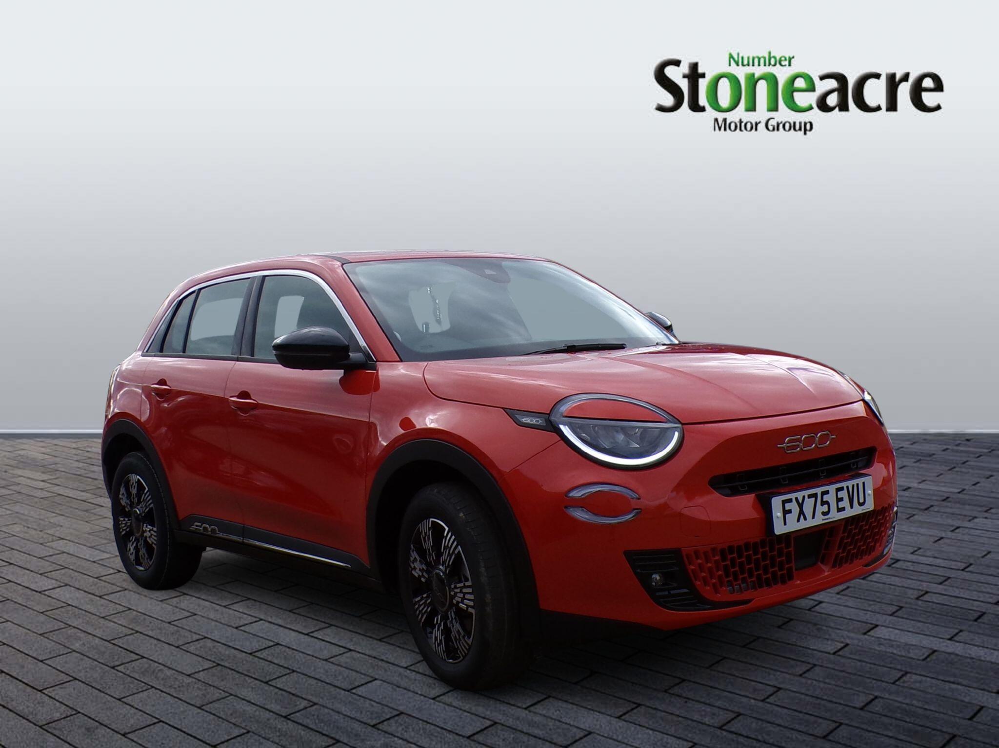 Fiat 600 1.2 MHEV 136 e-DCT Euro 6 (s/s) 5dr FX75EVU Image 1