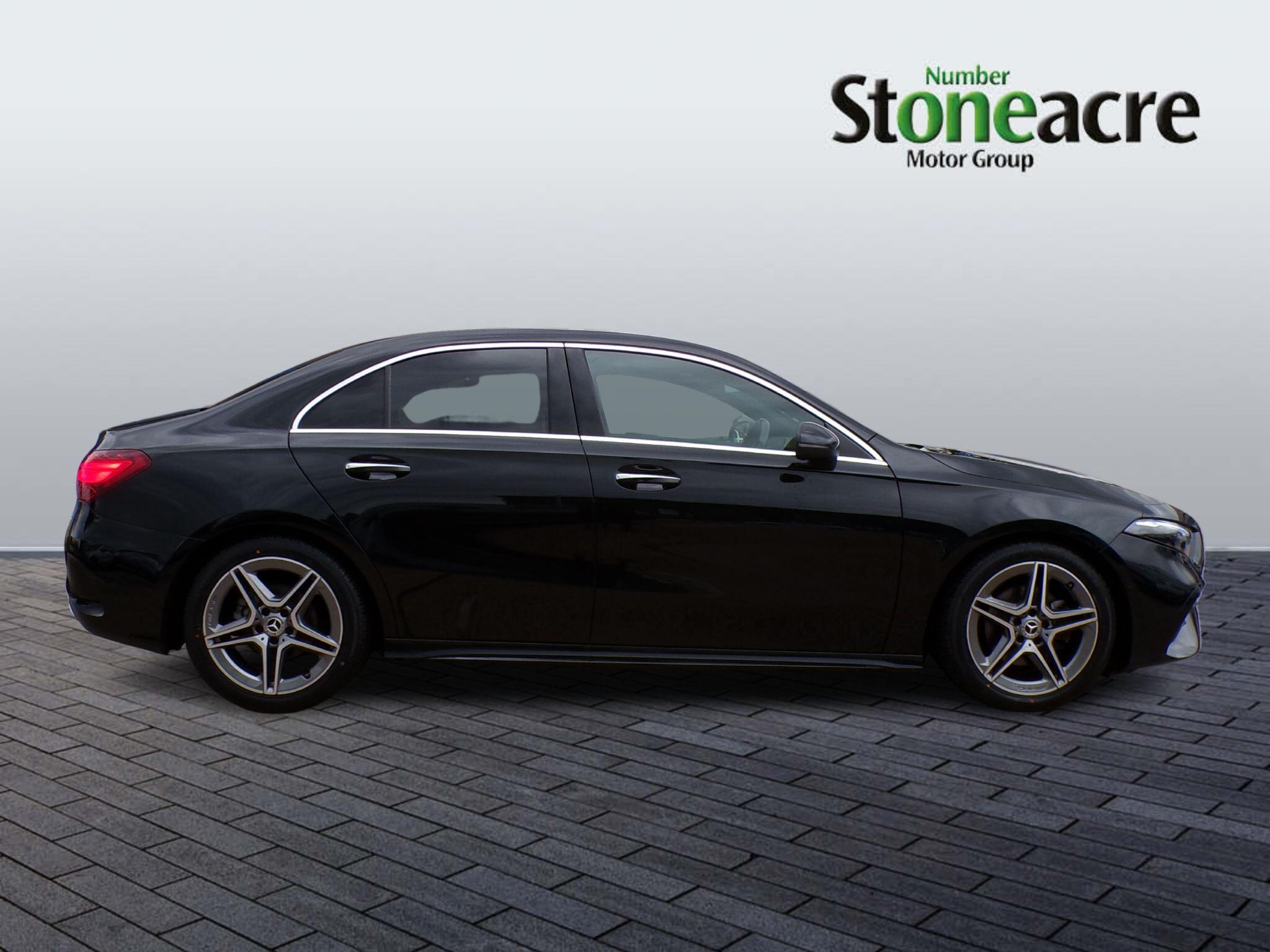 Mercedes-Benz A-Class 2.0 A200d AMG Line (Executive) 8G-DCT Euro 6 (s/s) 4dr KR23EXX Image 2