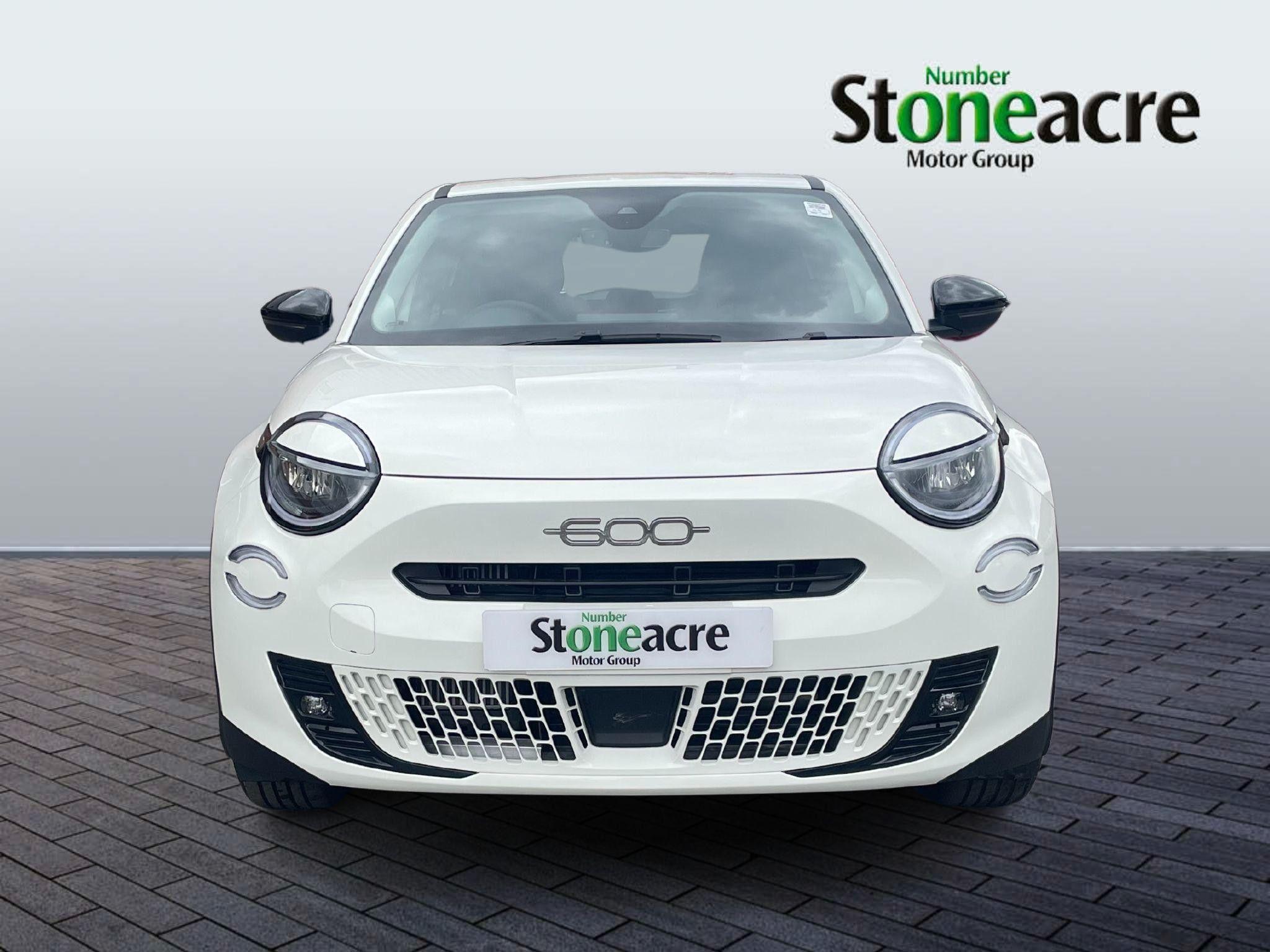 Fiat 600 1.2 MHEV e-DCT Euro 6 (s/s) 5dr FV25DXH Image 2