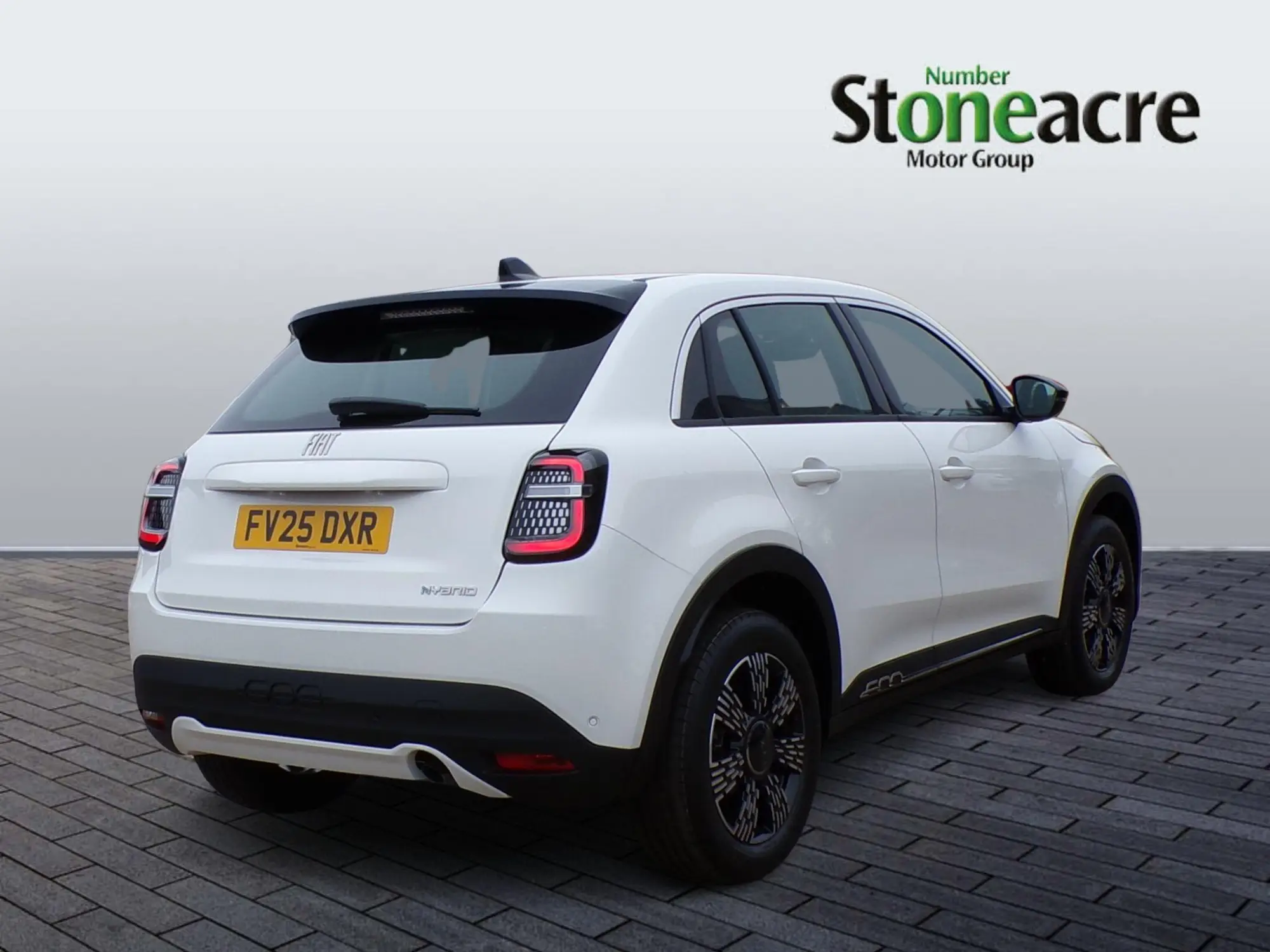 Fiat 600 1.2 MHEV e-DCT Euro 6 (s/s) 5dr FV25DXR Image 3