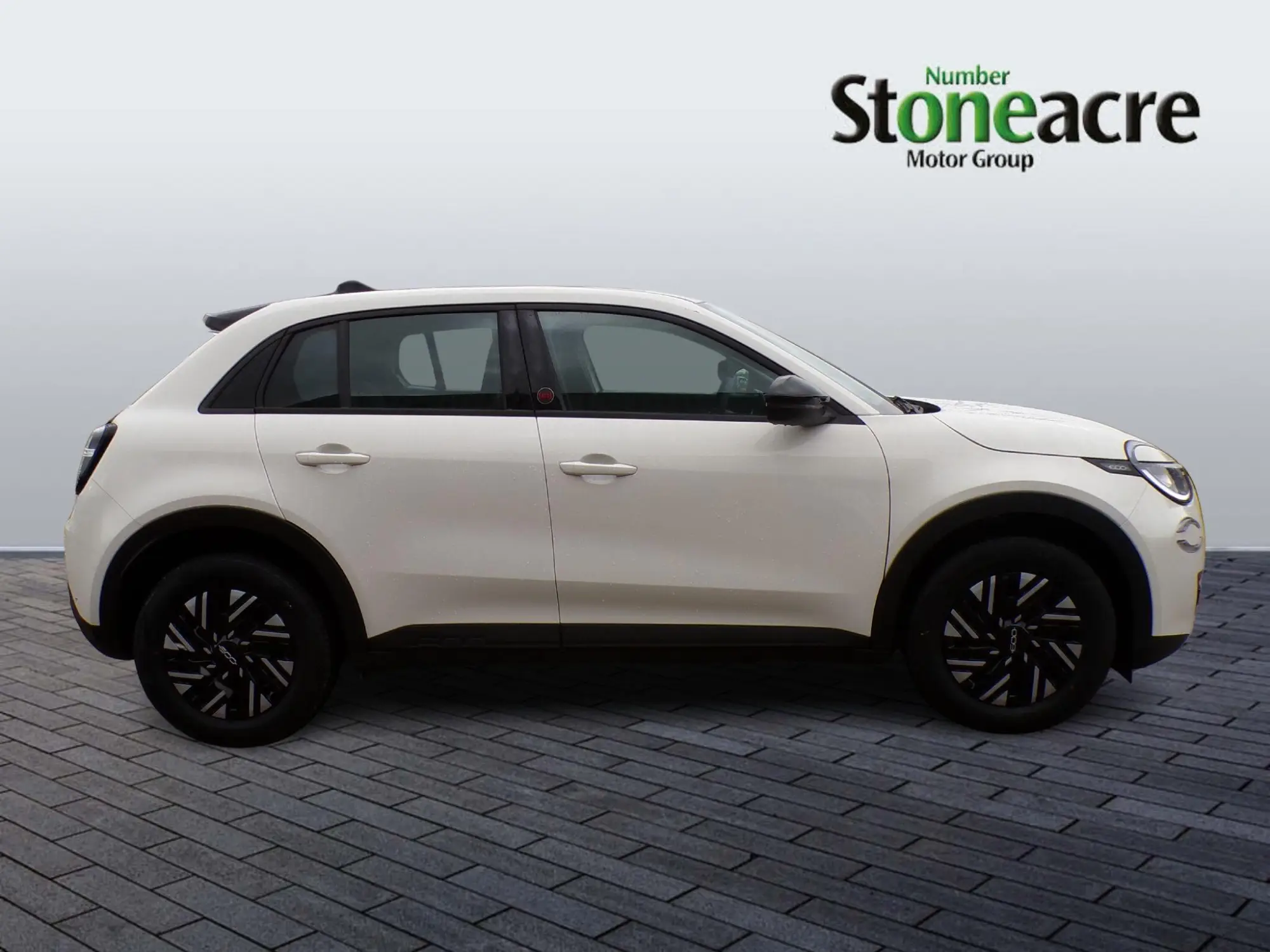 Fiat 600e 54kWh RED Auto 5dr FY75YSL Image 2