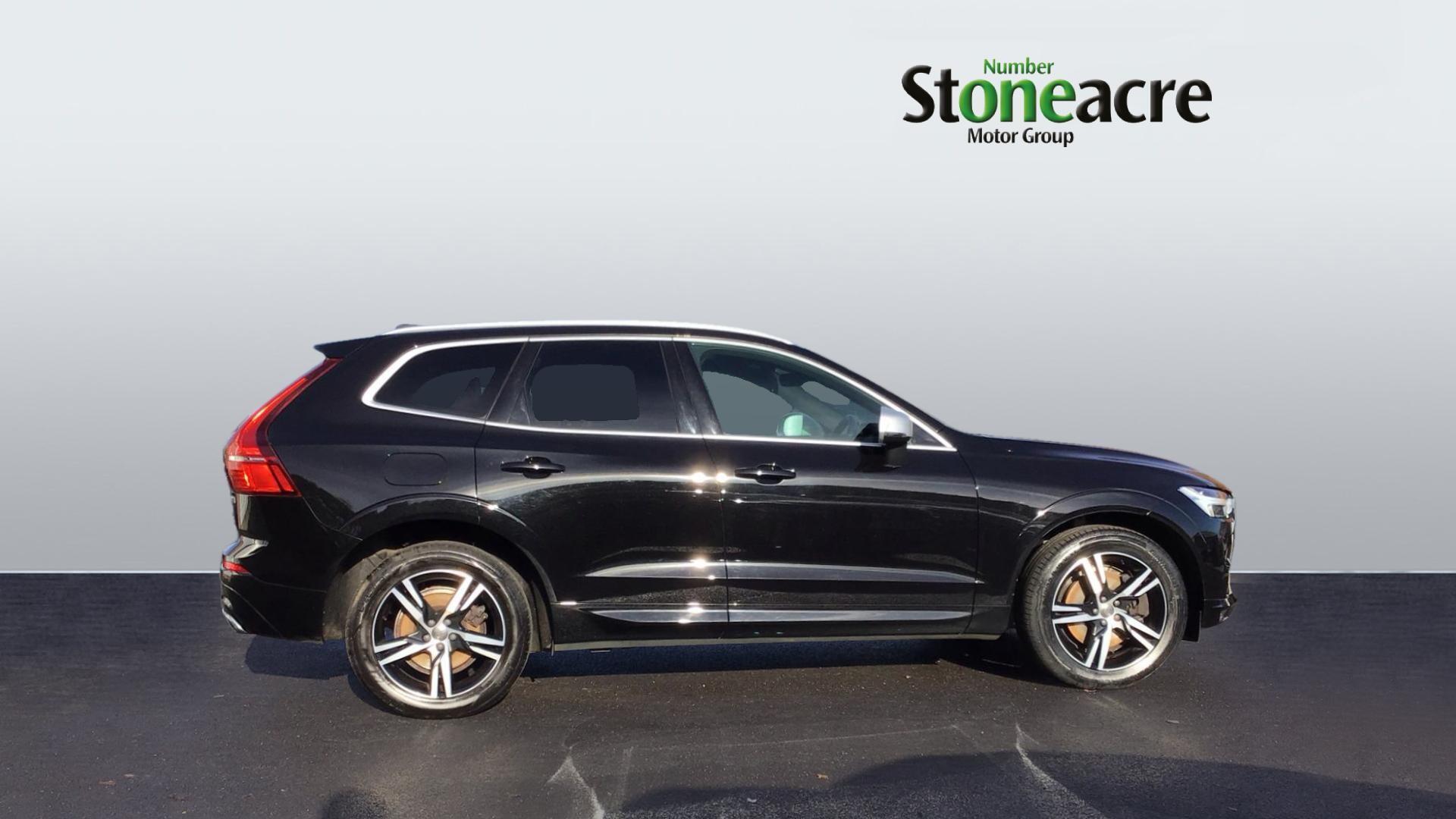Volvo XC60 2.0 D4 R-Design AWD Euro 6 (s/s) 5dr FH19XYU Image 3