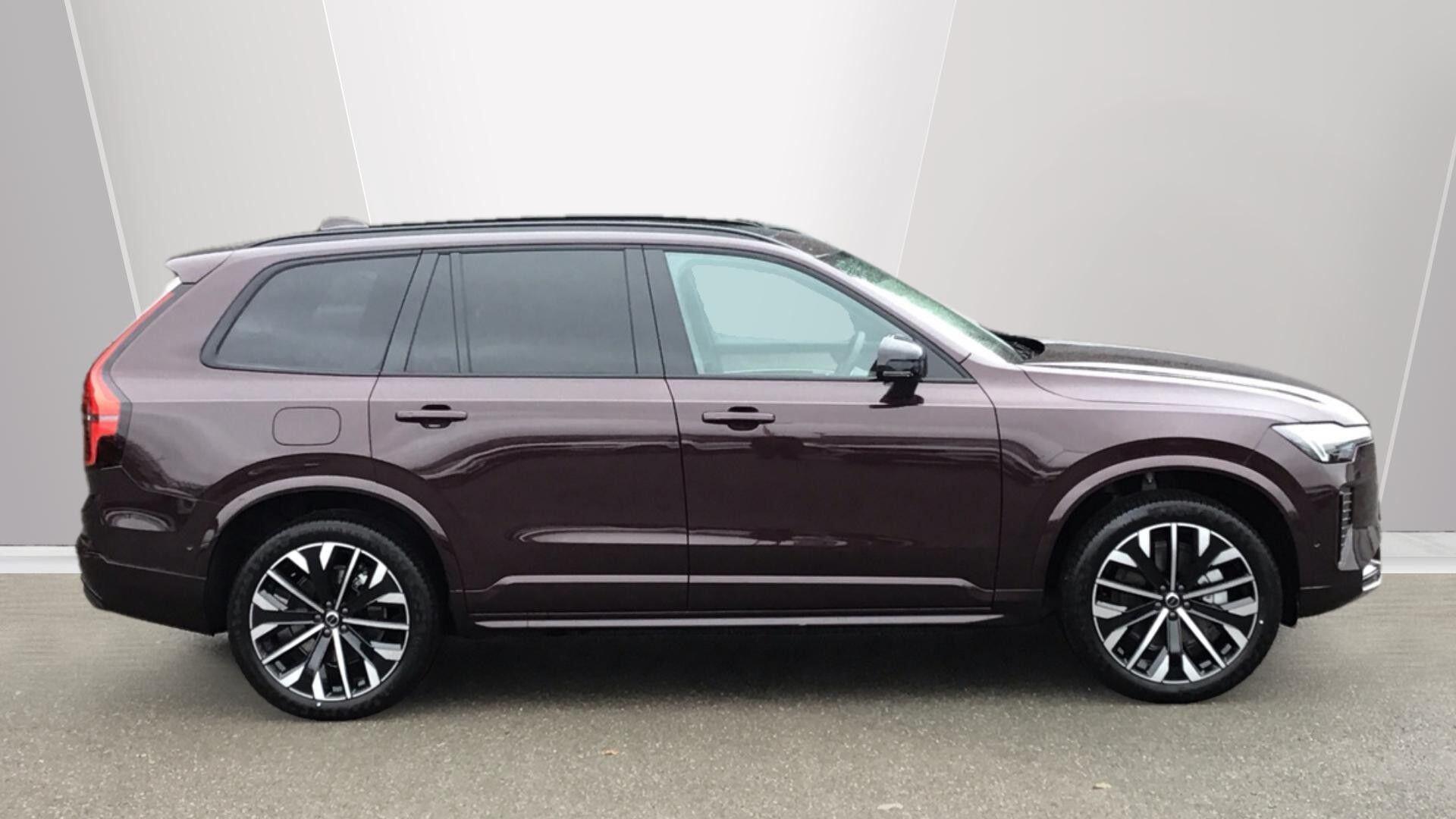 Volvo XC90 2.0 B5 MHEV Plus Auto 4WD Euro 6 (s/s) 5dr YT75XJJ Image 3