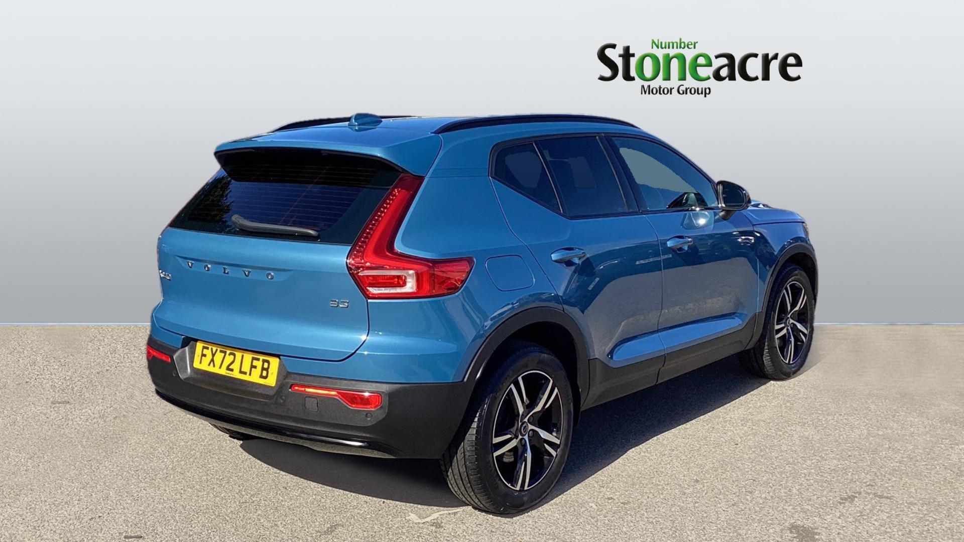 Volvo XC40 Image 2