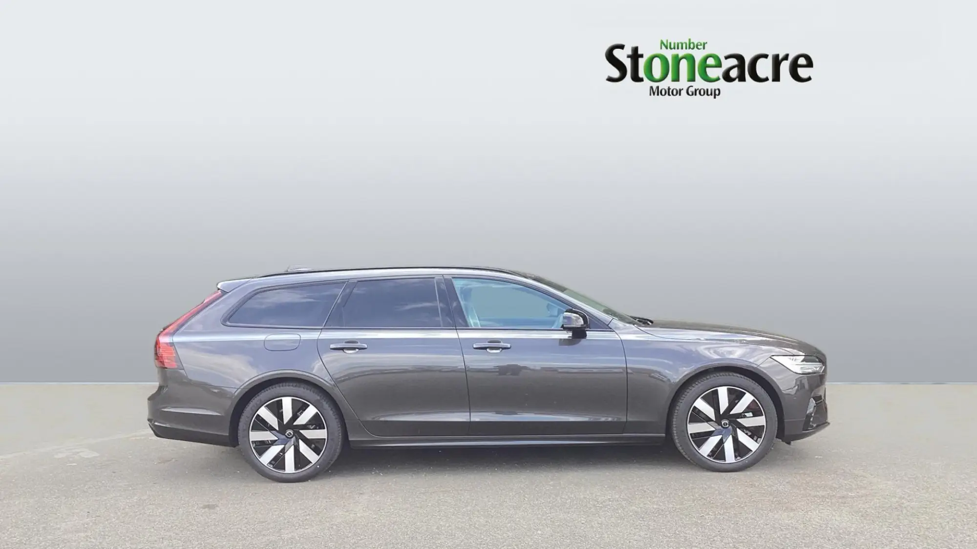 Volvo V90 Plug-In Hybrid 2.0h T6 18.8kWh Plus Auto AWD Euro 6 (s/s) 5dr YS25RHX Image 3