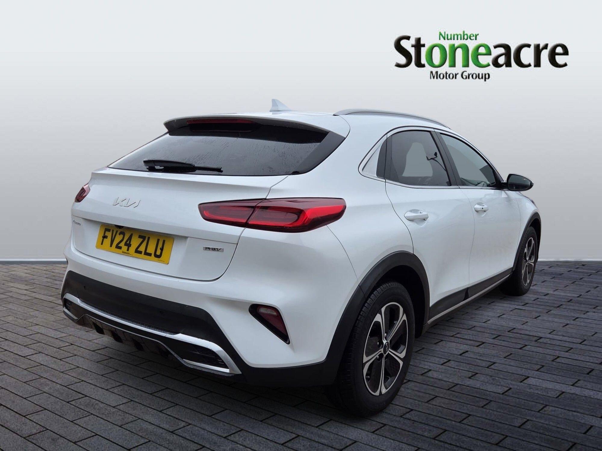 Kia XCeed Plug-In Hybrid 1.6 GDi PHEV 3 5dr DCT FV24ZLU Image 3