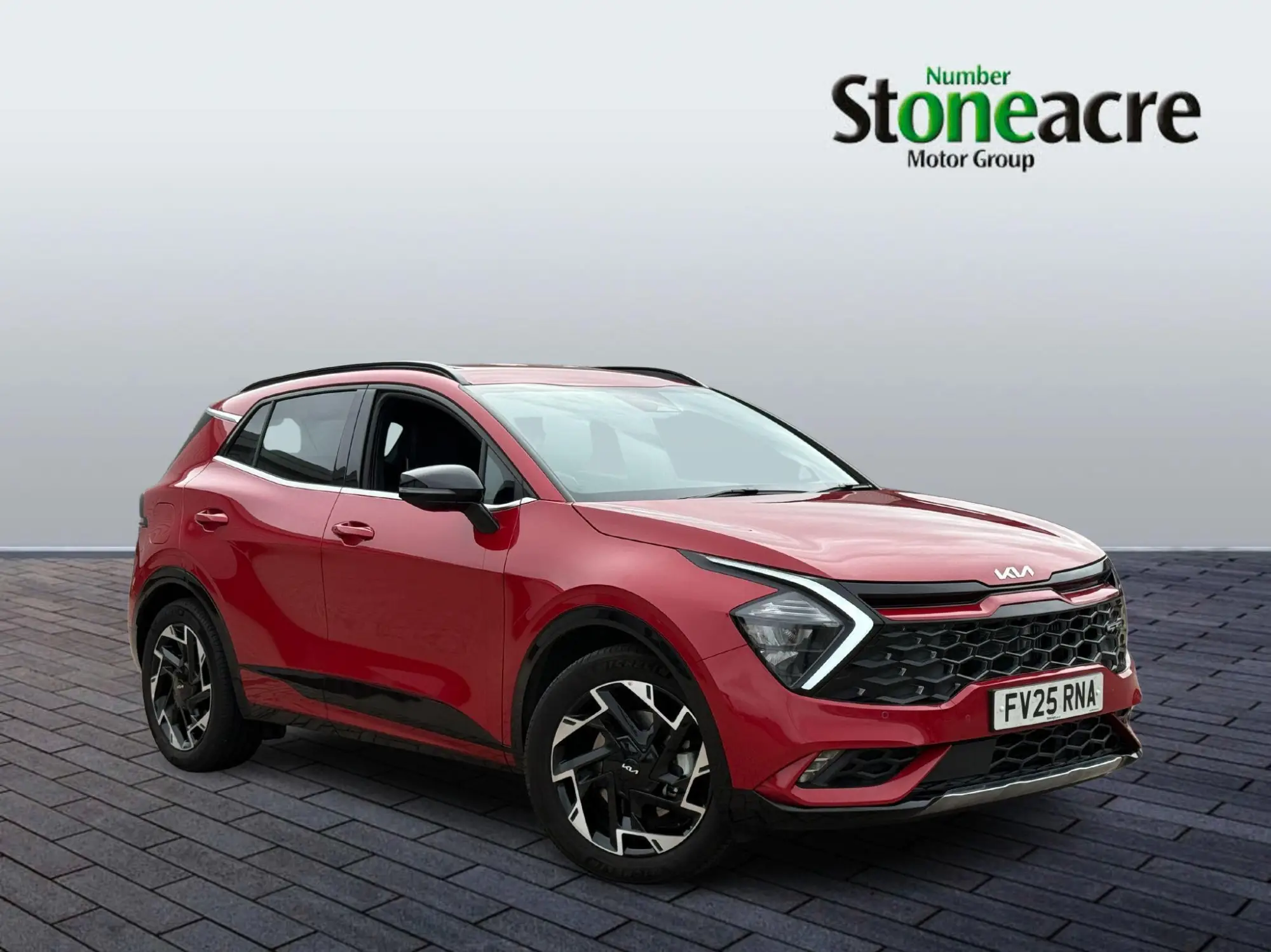 Kia Sportage Plug-In Hybrid 1.6 T-GDi 13.8kWh GT-Line Auto AWD Euro 6 (s/s) 5dr FV25RNA Image 1