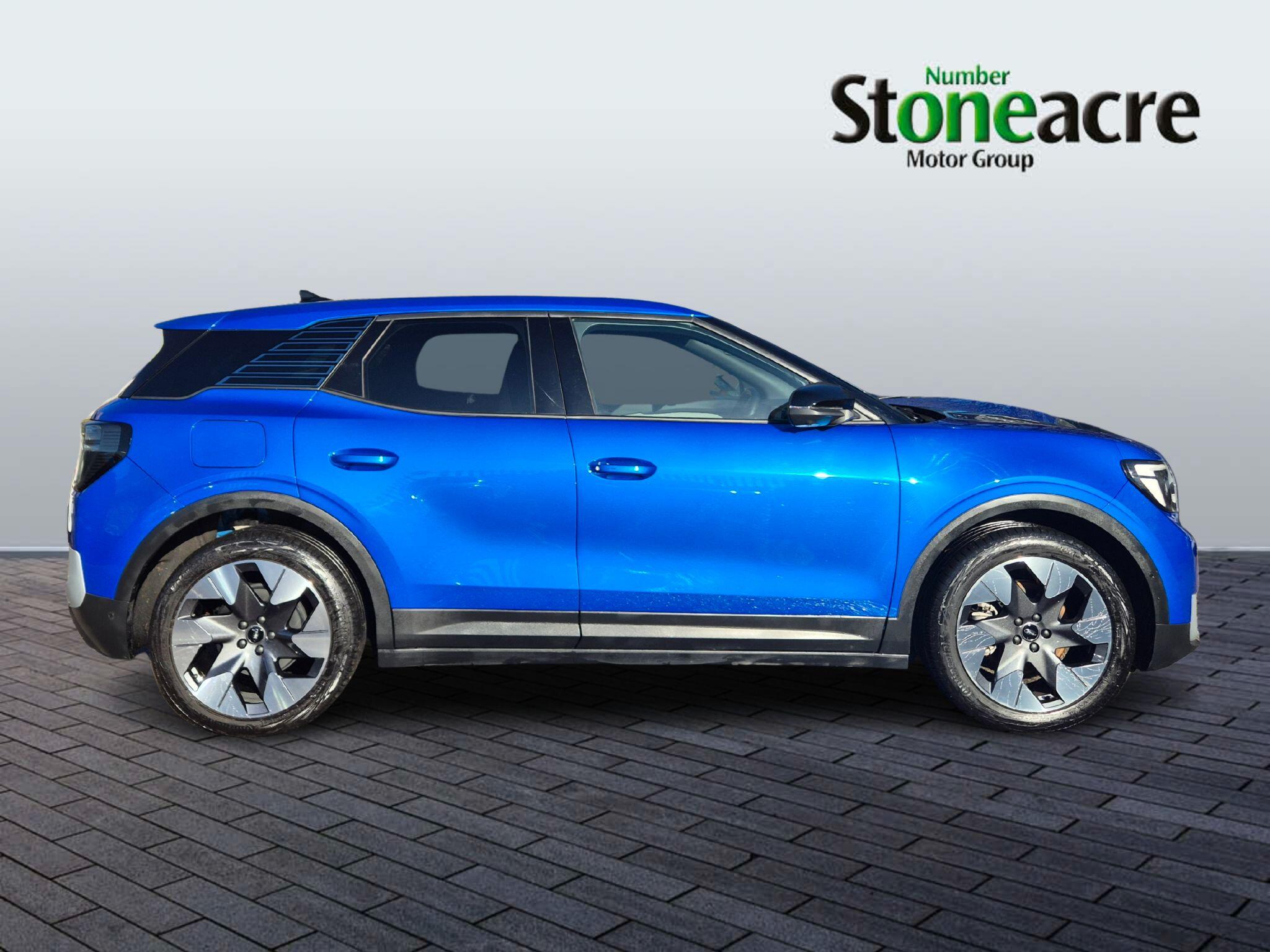 Ford Explorer Standard Range 52kWh Premium Auto 5dr YJ25NWW Image 2