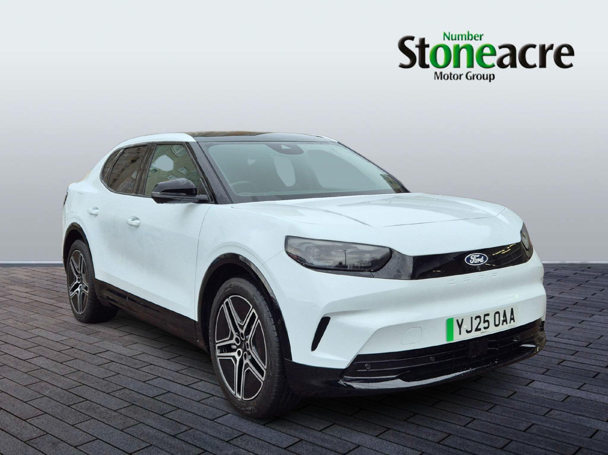 Ford Capri Standard Range 52kWh Premium Auto 5dr YJ25OAA Image 1