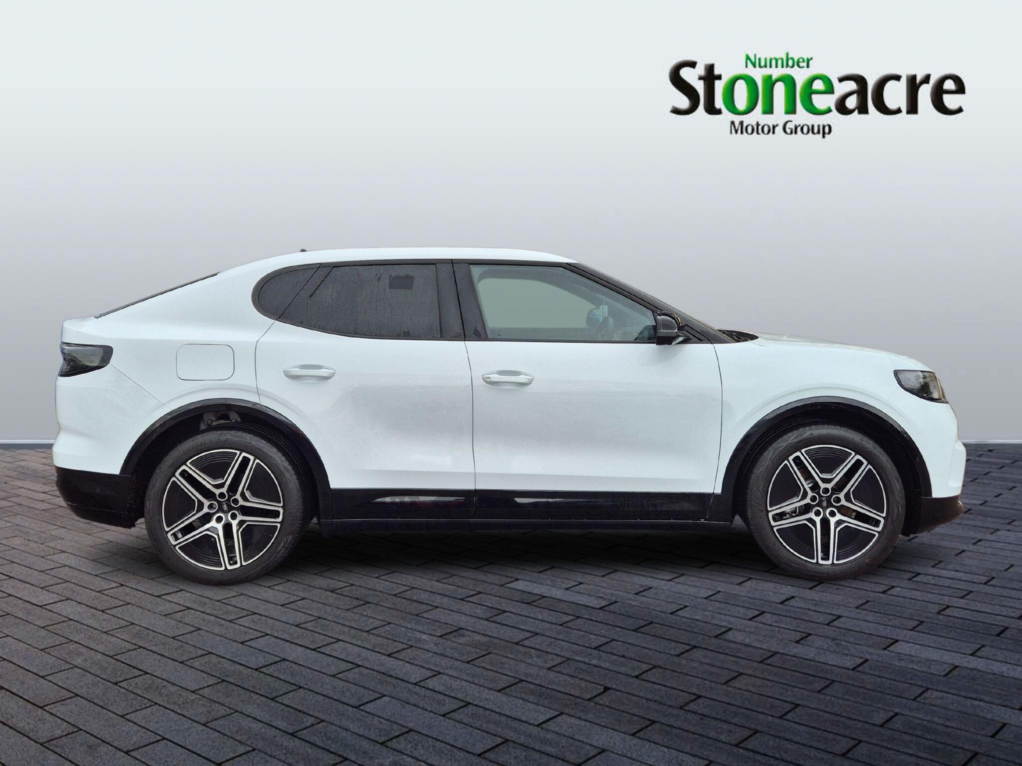 Ford Capri Standard Range 52kWh Premium Auto 5dr YJ25OAA Image 2