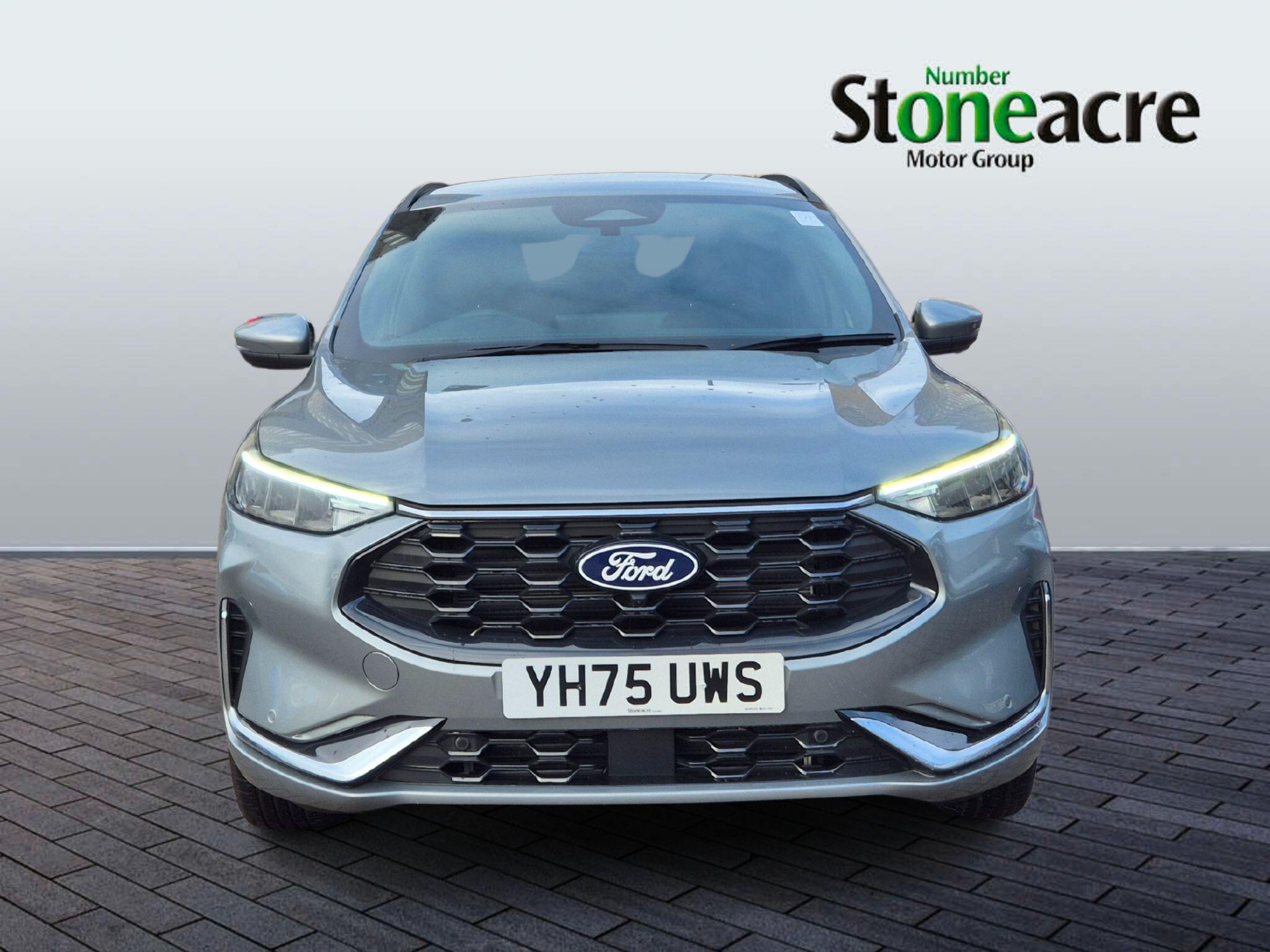 Ford Kuga 2.5 EcoBoost Duratec 14.4kWh ST-Line CVT Euro 6 (s/s) 5dr YH75UWS Image 2