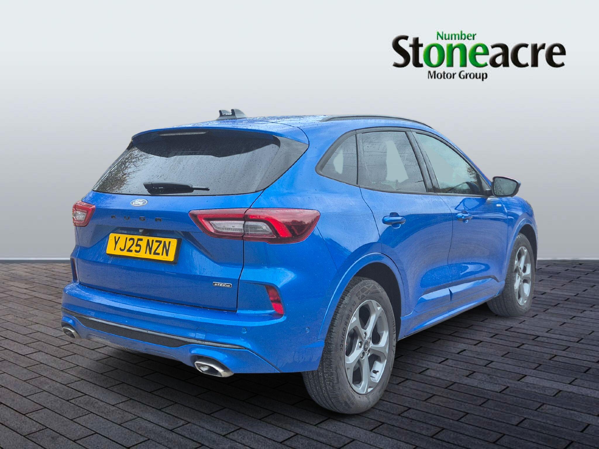 Ford Kuga 2.5 EcoBoost Duratec 14.4kWh ST-Line CVT Euro 6 (s/s) 5dr YJ25NZN Image 3