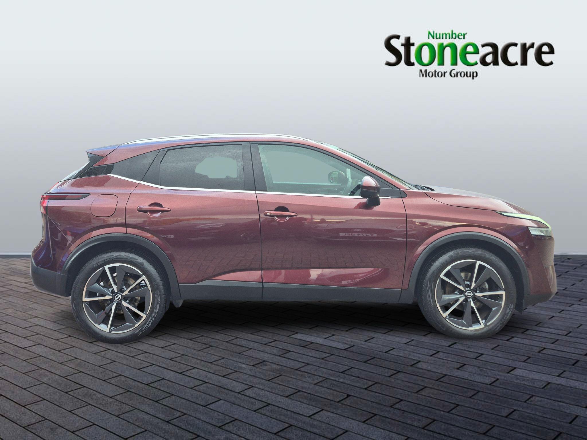 Nissan Qashqai 1.3 DiG-T MH Tekna 5dr YC72DZG Image 2