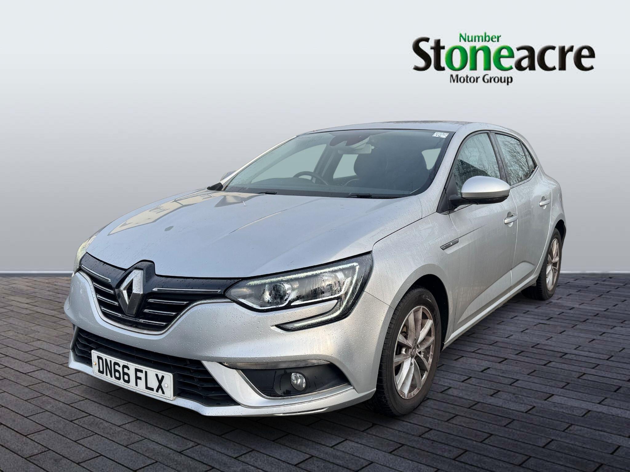 Renault Megane 1.5 dCi Dynamique Nav Euro 6 (s/s) 5dr DN66FLX Image 3