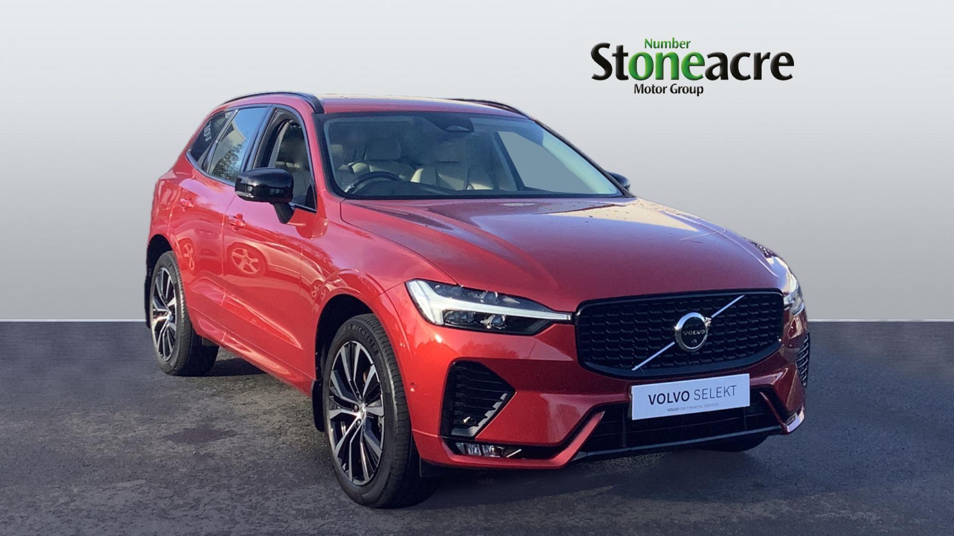 Volvo XC60 Plus (Dark) B4 AWD mild hybrid (Diesel) YC23RVJ Image 1