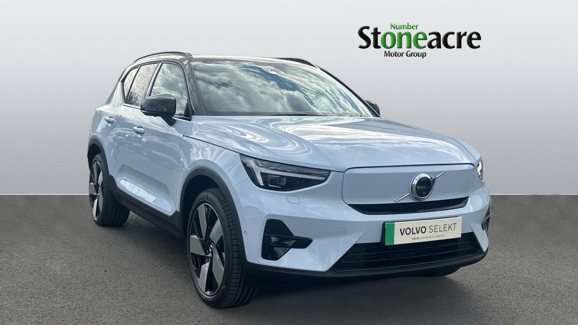 Volvo EX40 Twin Motor 82kWh Ultra Auto AWD 5dr YG75GPY Image 1