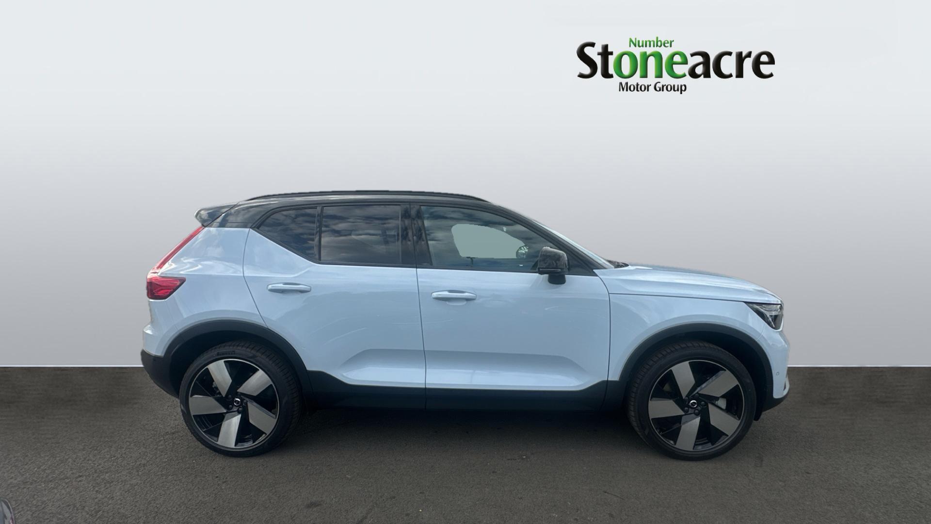 Volvo EX40 Twin Motor 82kWh Ultra Auto AWD 5dr YG75GPY Image 3