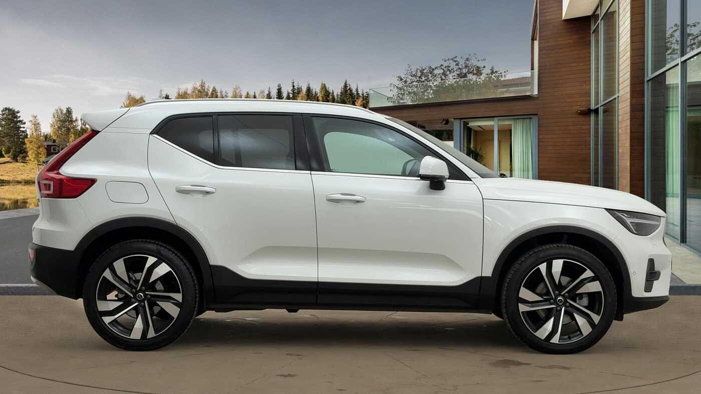 Volvo XC40 2.0 B3 MHEV Ultra Bright DCT Auto Euro 6 (s/s) 5dr OE74FDK Image 2