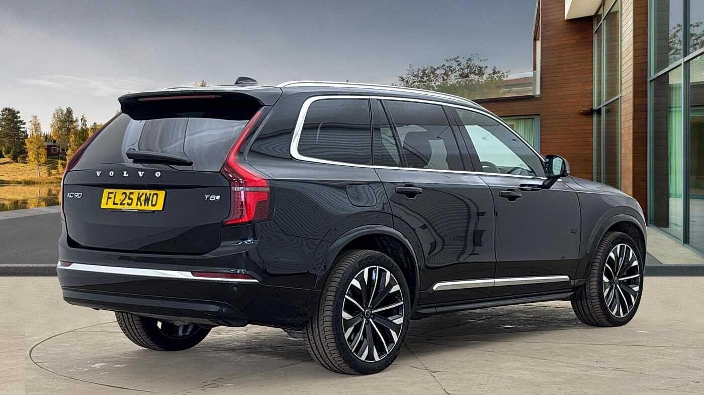 Volvo XC90 2.0 T8 18.8kWh Ultra Bright Auto 4WD Euro 6 (s/s) 5dr FL25KWO Image 3