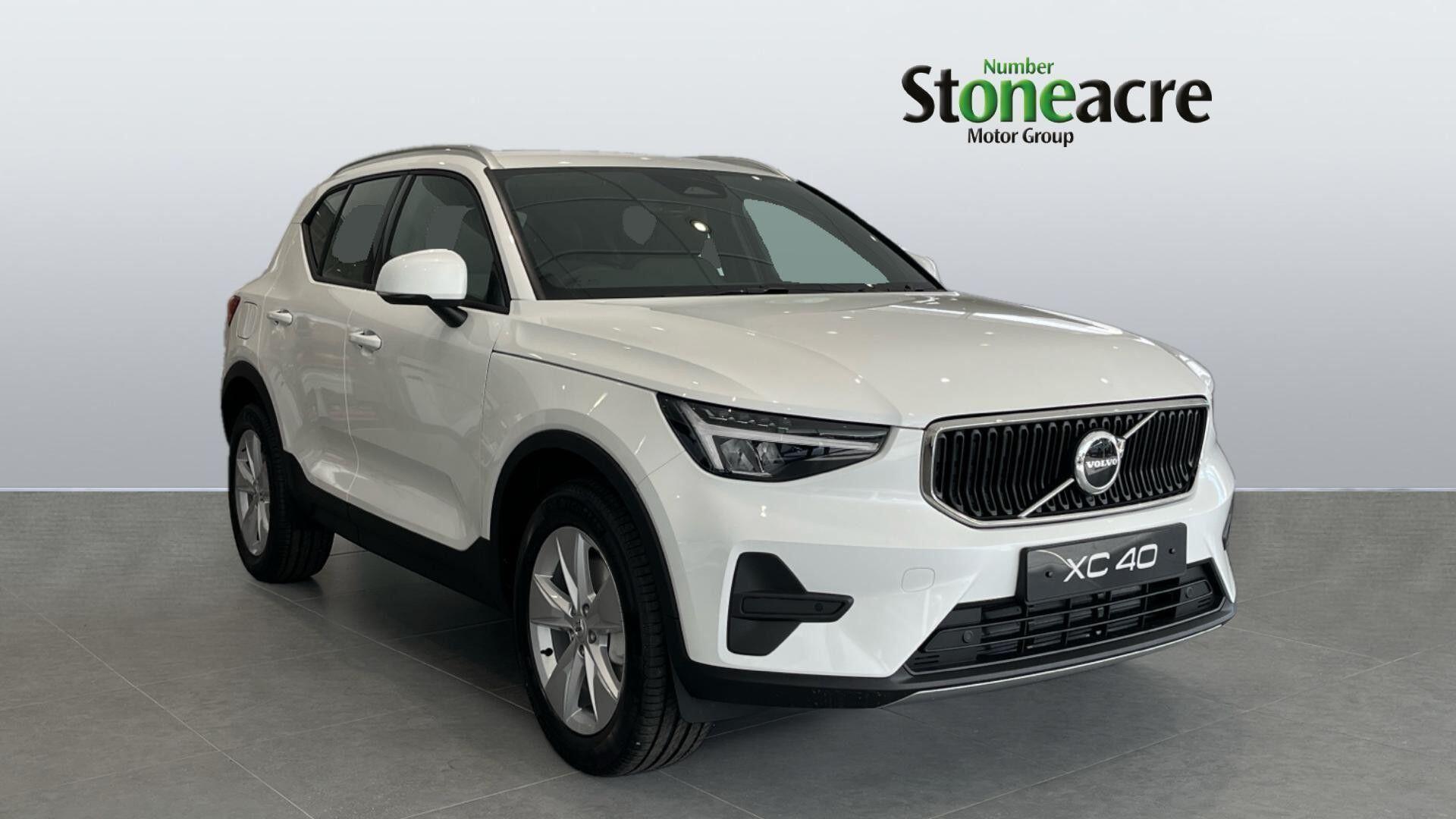 Volvo XC40 Core B3 (163 hp) Auto YG75MSU Image 1