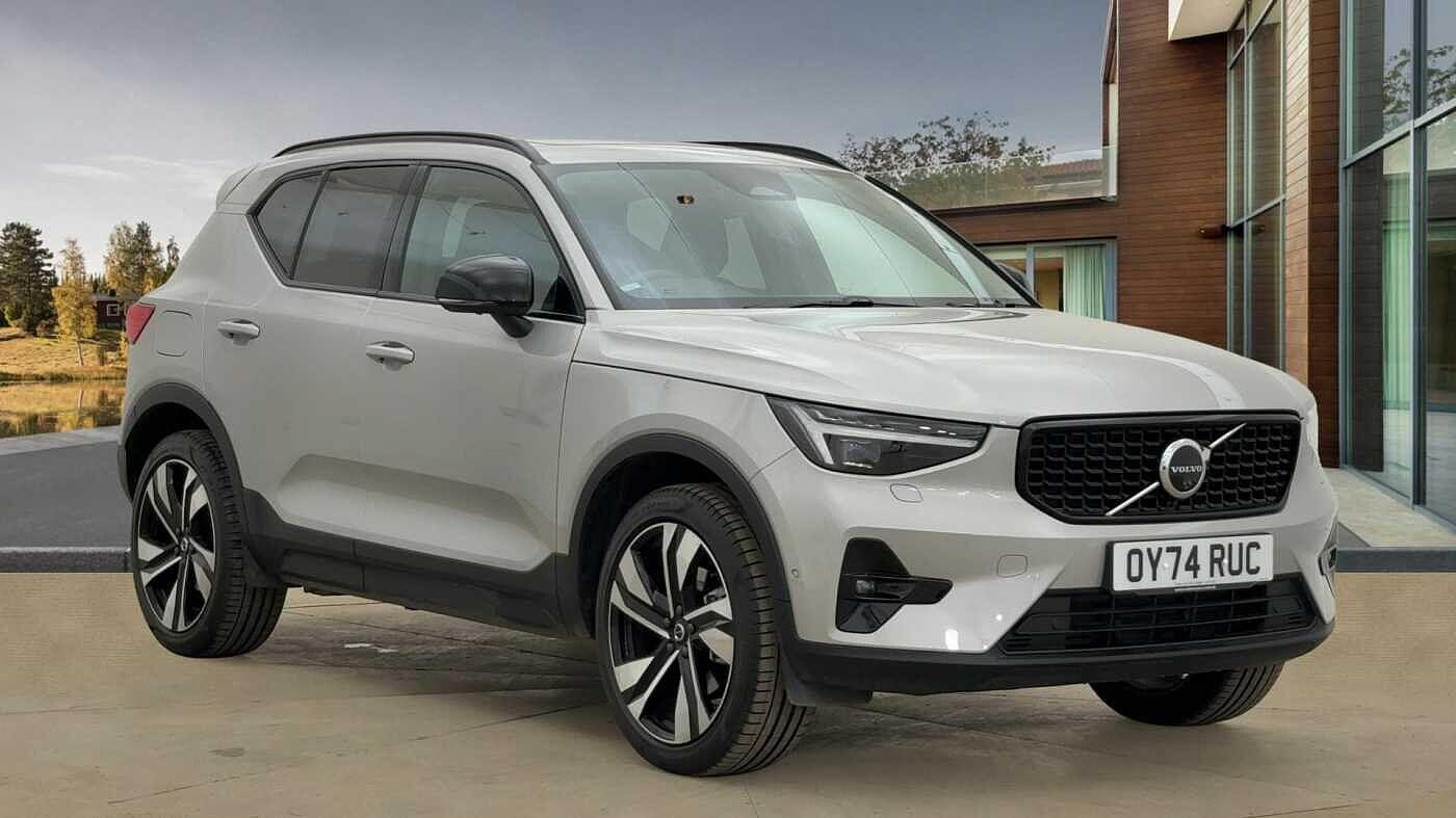 Volvo XC40 2.0 B3 MHEV Ultra Dark DCT Auto Euro 6 (s/s) 5dr OY74RUC Image 1