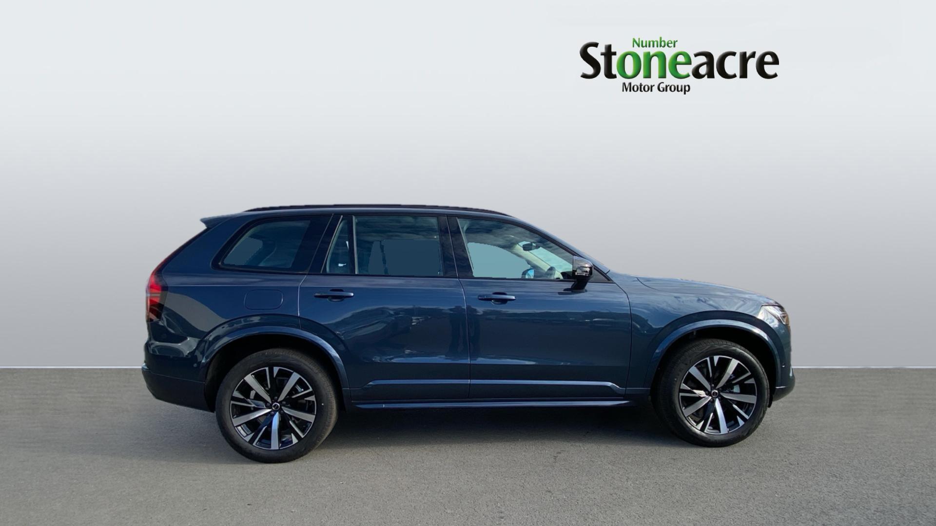 Volvo XC90 2.0 B5 MHEV Plus Auto 4WD Euro 6 (s/s) 5dr YG75GTZ Image 3