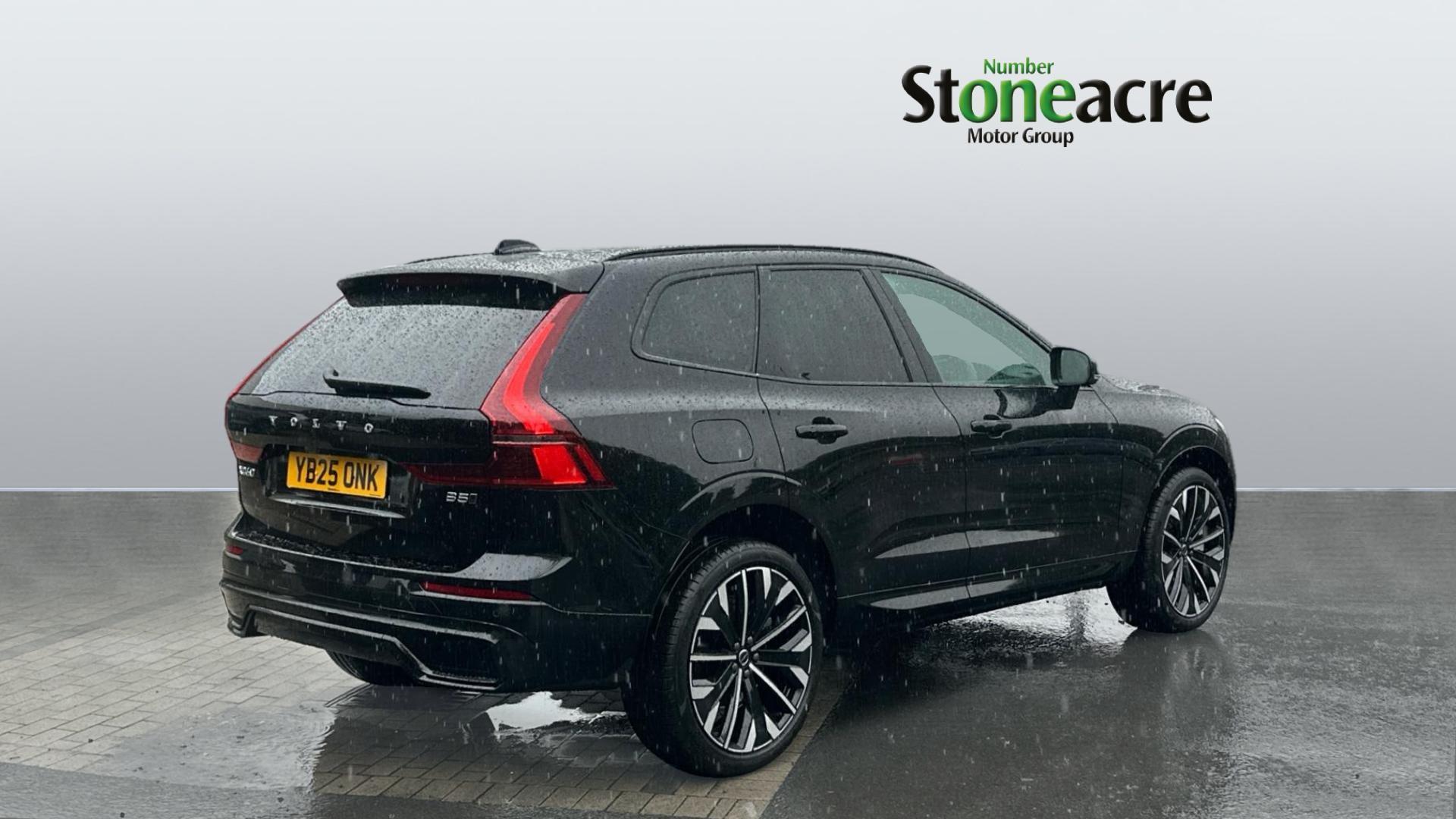 Volvo XC60 Image 2