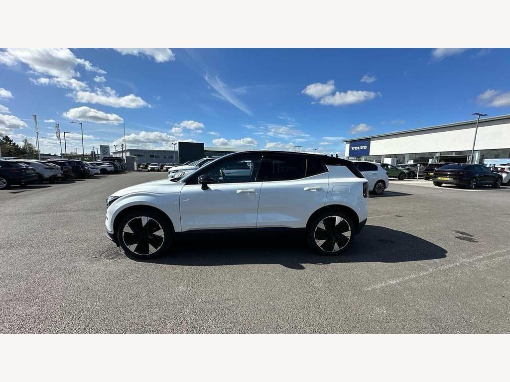 Volvo EX30 Single Motor Extended Range 69kWh Ultra Auto 5dr YA25LPJ Image 2