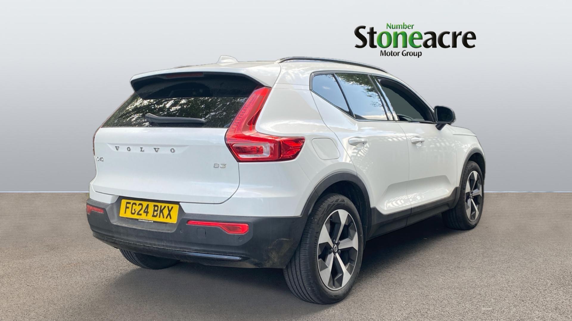 Volvo XC40 Image 2