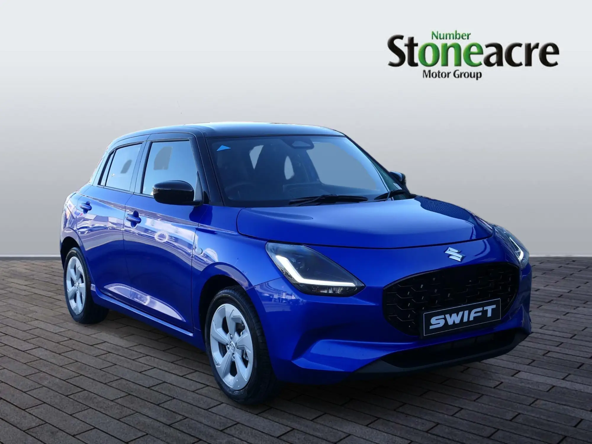 Suzuki Swift 1.2 MHEV Motion Euro 6 (s/s) 5dr Image 1