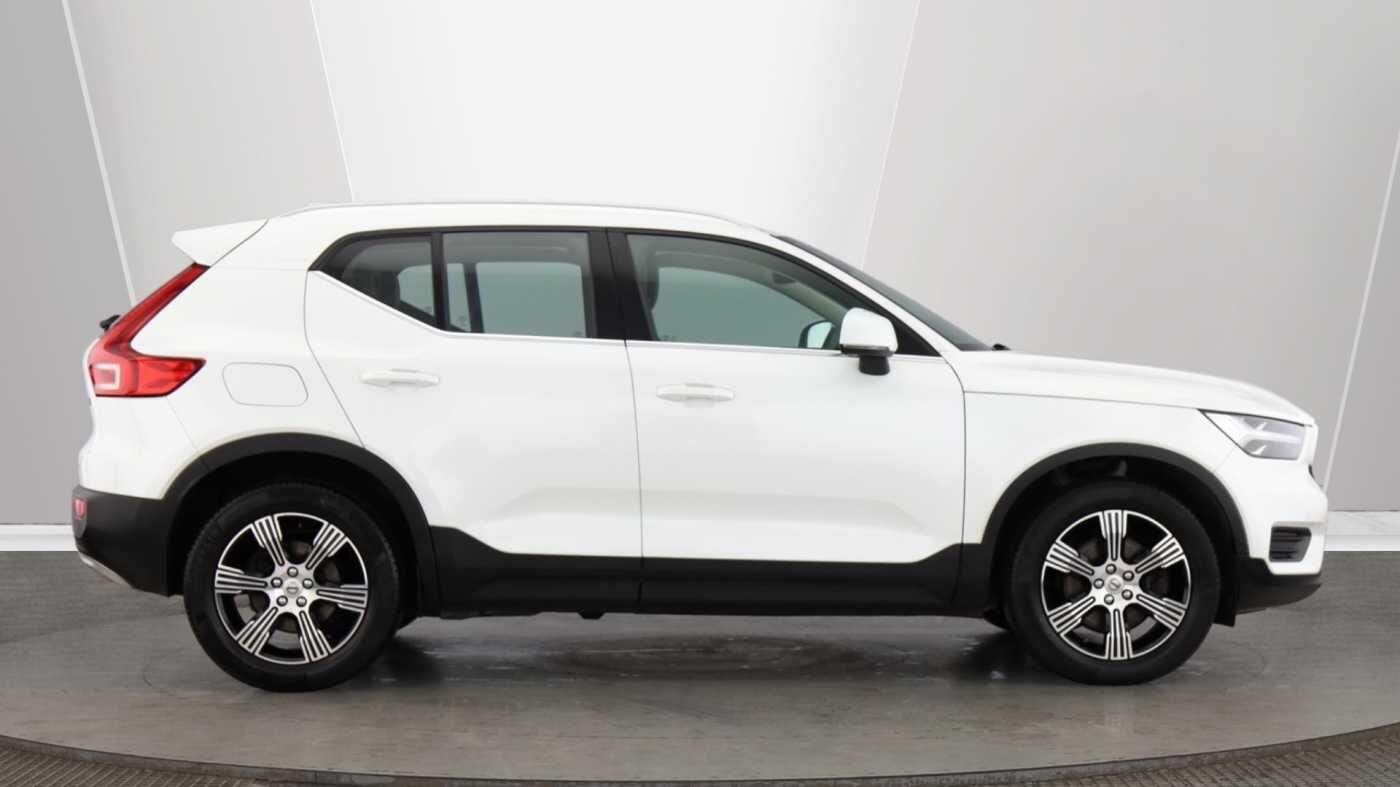 Volvo XC40 Image 2