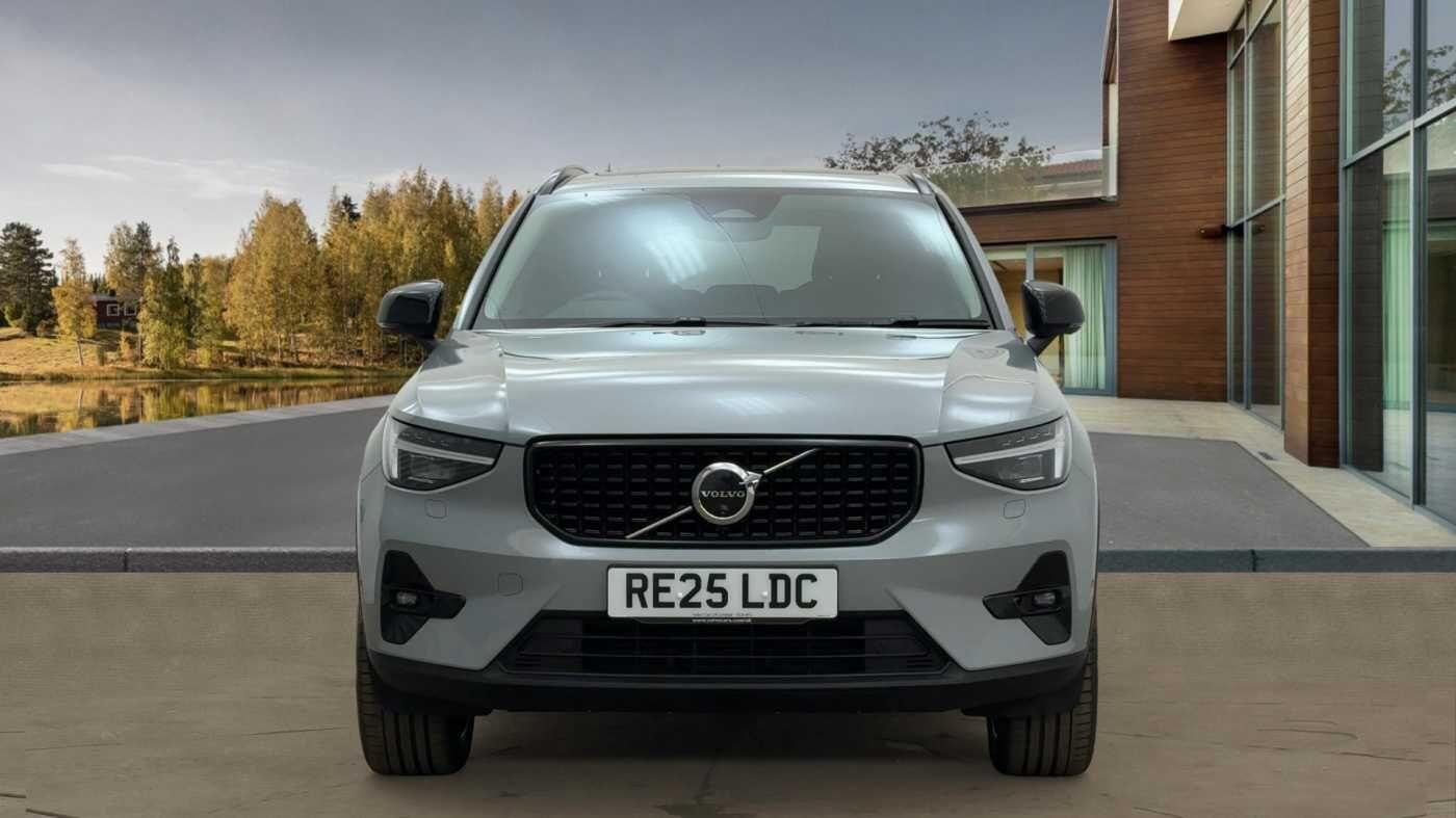 Volvo XC40 Image 2