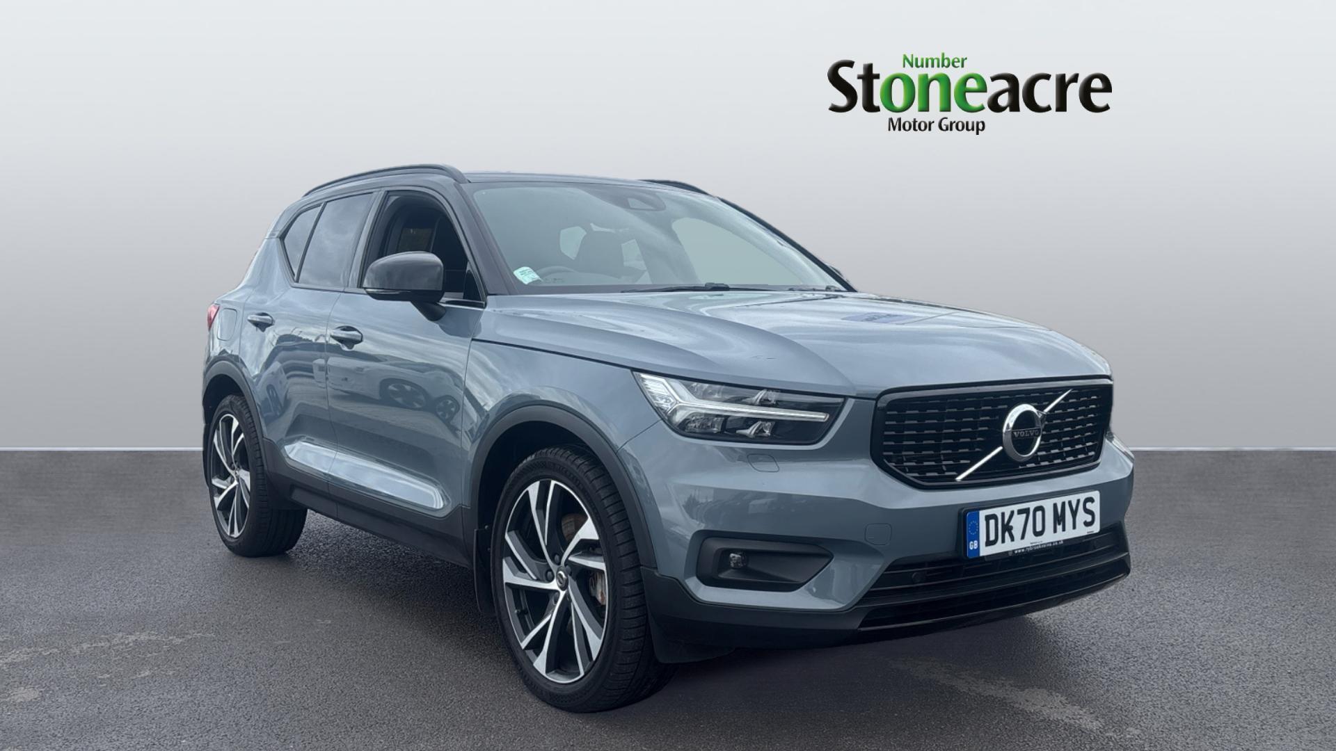 Volvo XC40 1.5h T5 Twin Engine Recharge 10.7kWh R-Design Pro Auto Euro 6 (s/s) 5dr DK70MYS Image 1