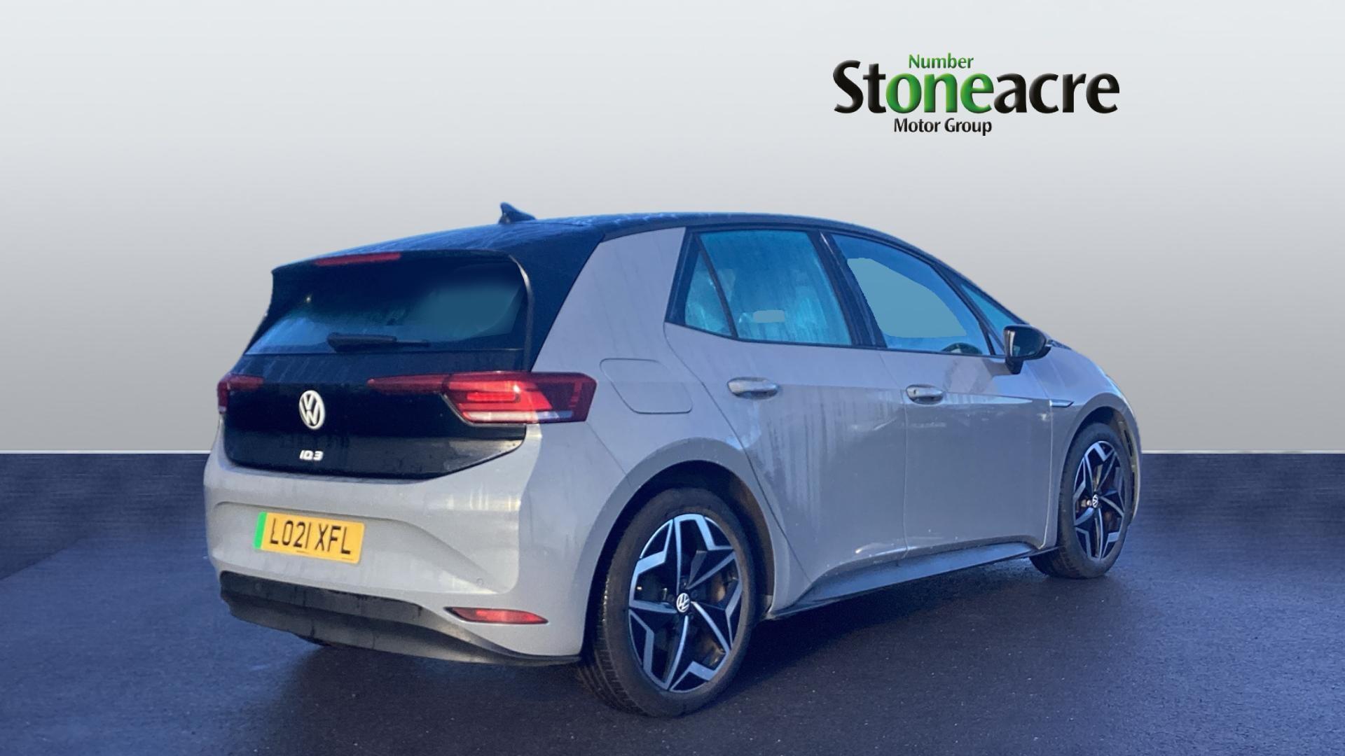 Volkswagen ID.3 Pro Performance 58kWh Life Auto 5dr LO21XFL Image 2