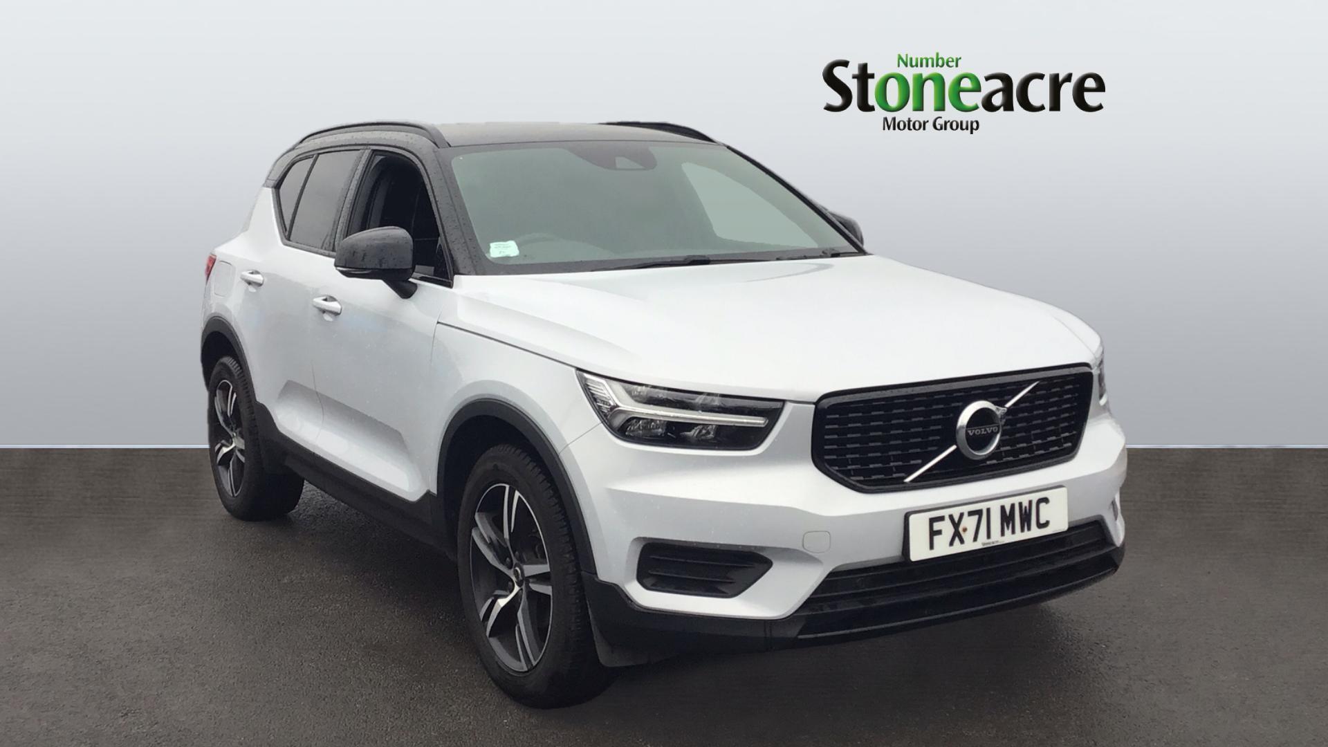 Volvo XC40 R-Design T3 (163 hp) Auto FX71MWC Image 1