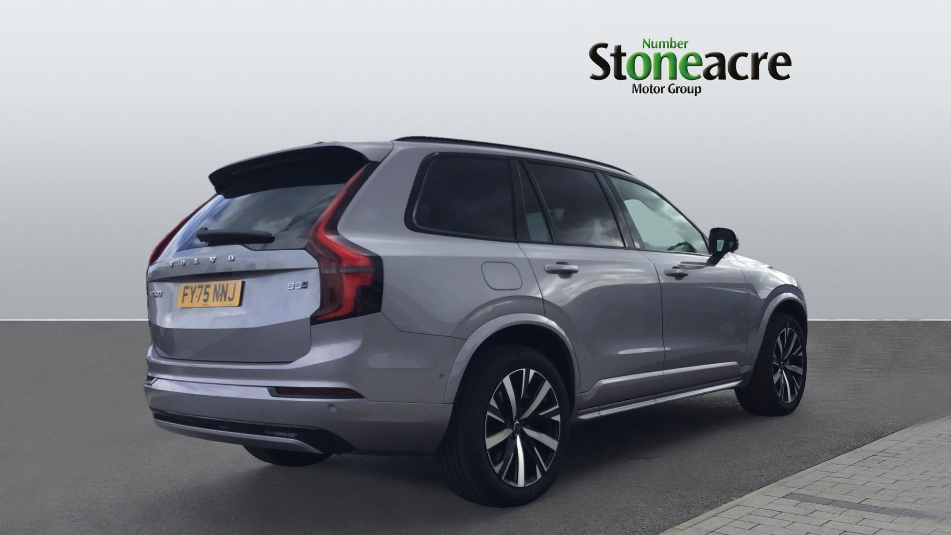 Volvo XC90 2.0 B5 MHEV Plus Auto 4WD Euro 6 (s/s) 5dr FY75NNJ Image 2