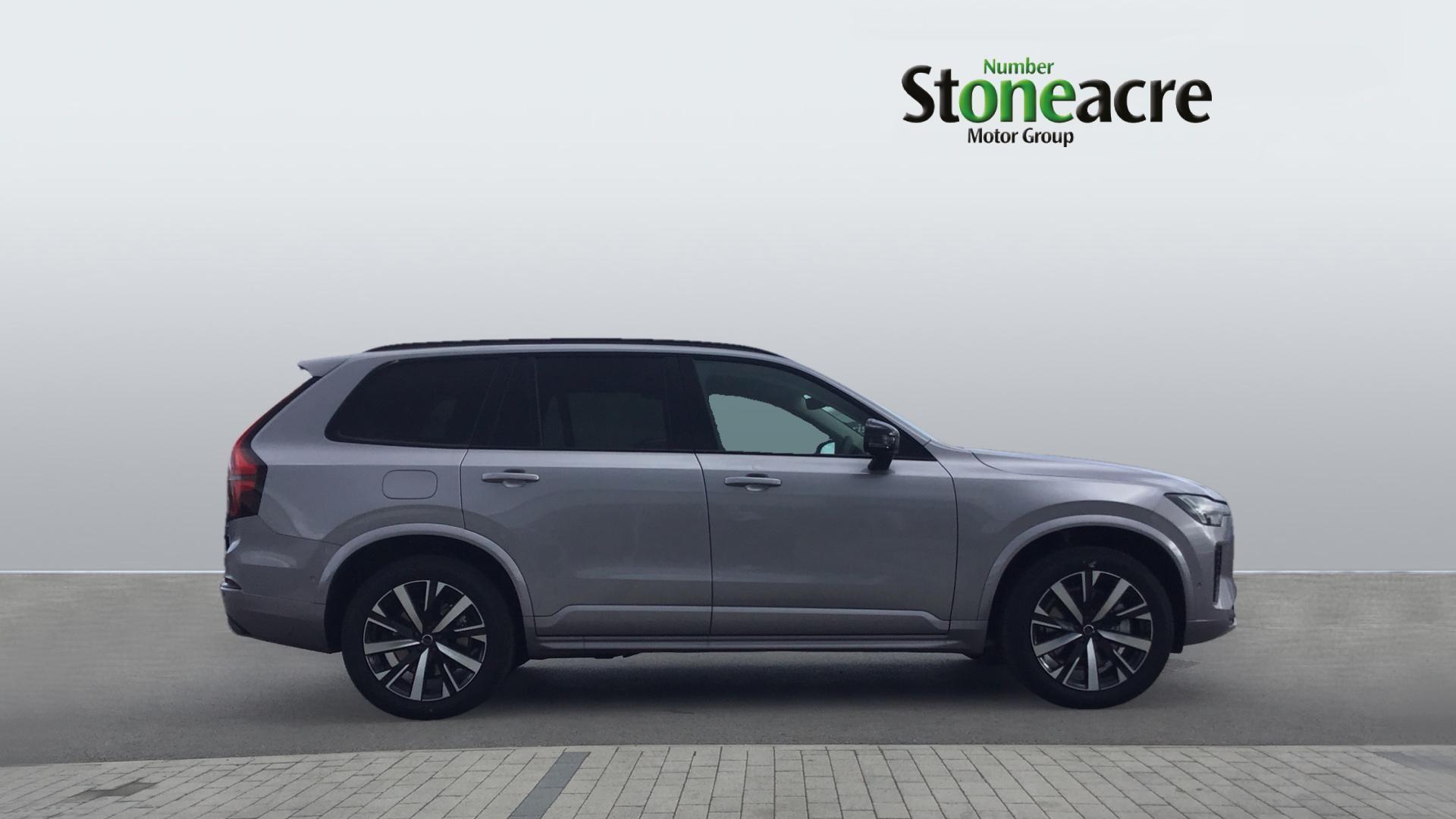 Volvo XC90 2.0 B5 MHEV Plus Auto 4WD Euro 6 (s/s) 5dr FY75NNJ Image 3