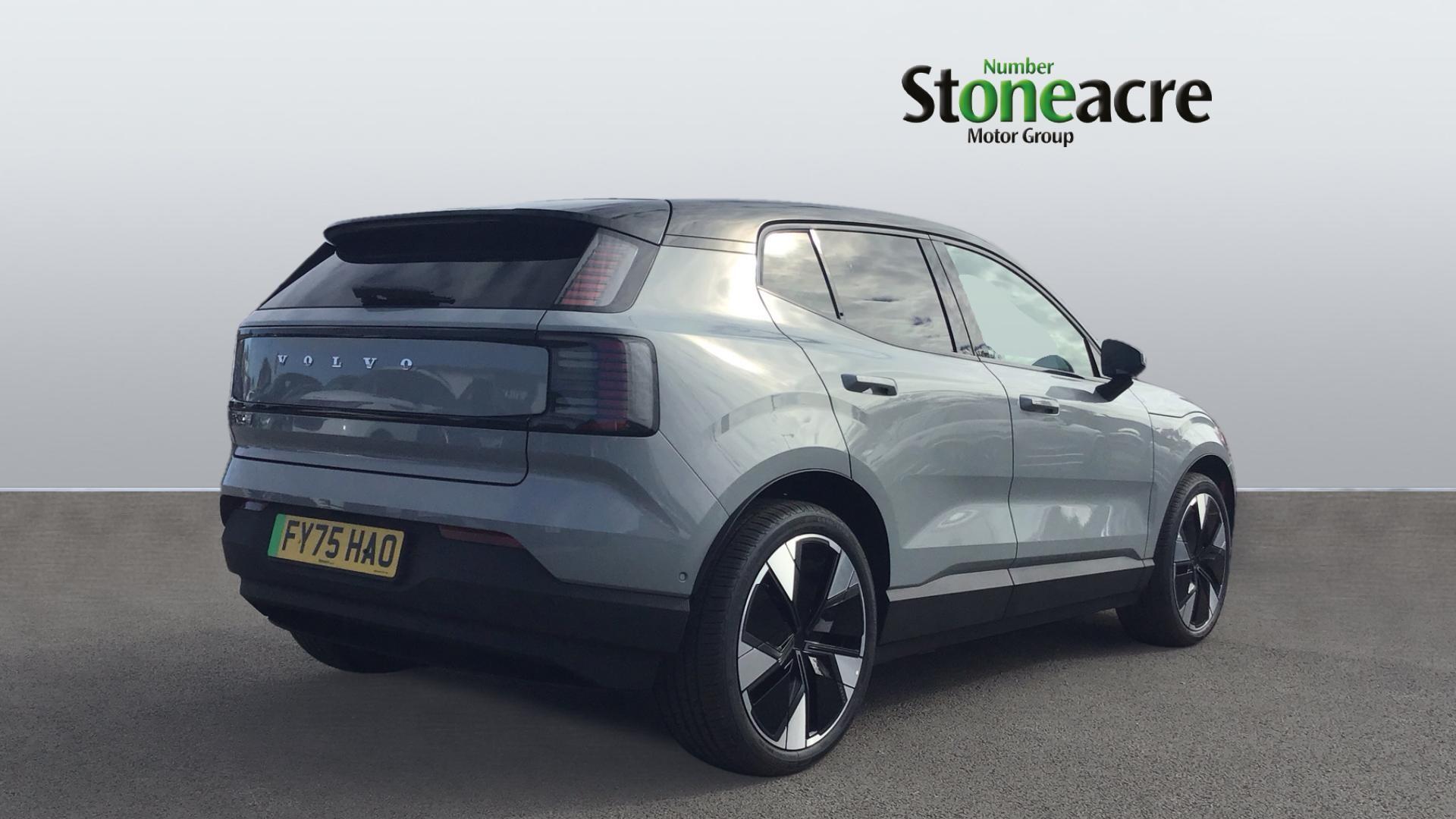 Volvo EX30 Single Motor Extended Range 69kWh Ultra Auto 5dr FY75HAO Image 2