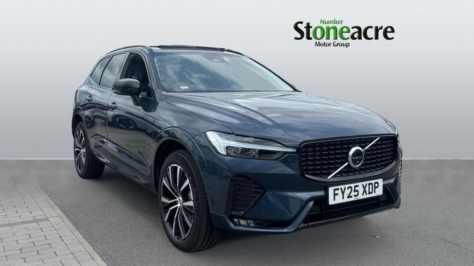 Volvo XC60 2.0 B5 MHEV Ultra Dark Auto AWD Euro 6 (s/s) 5dr FY25XDP Image 1