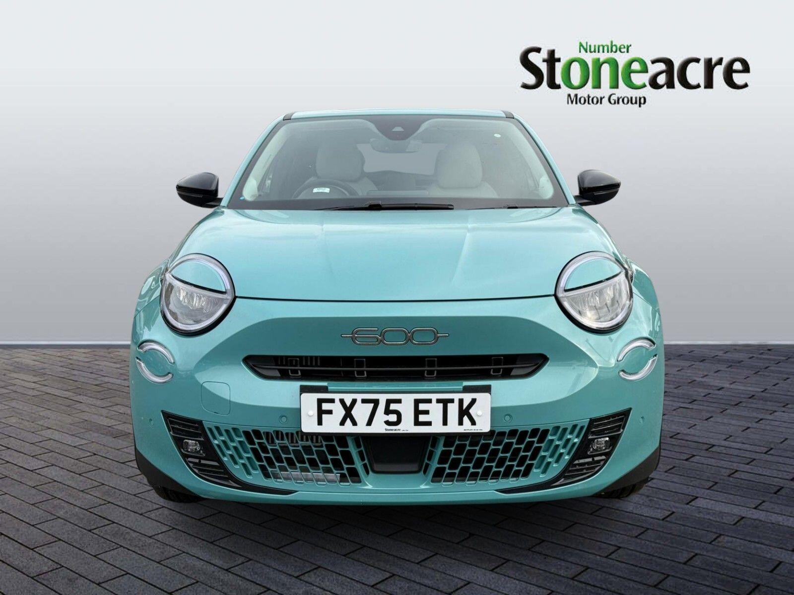 Fiat 600 1.2 MHEV La Prima e-DCT Euro 6 (s/s) 5dr FX75ETK Image 2