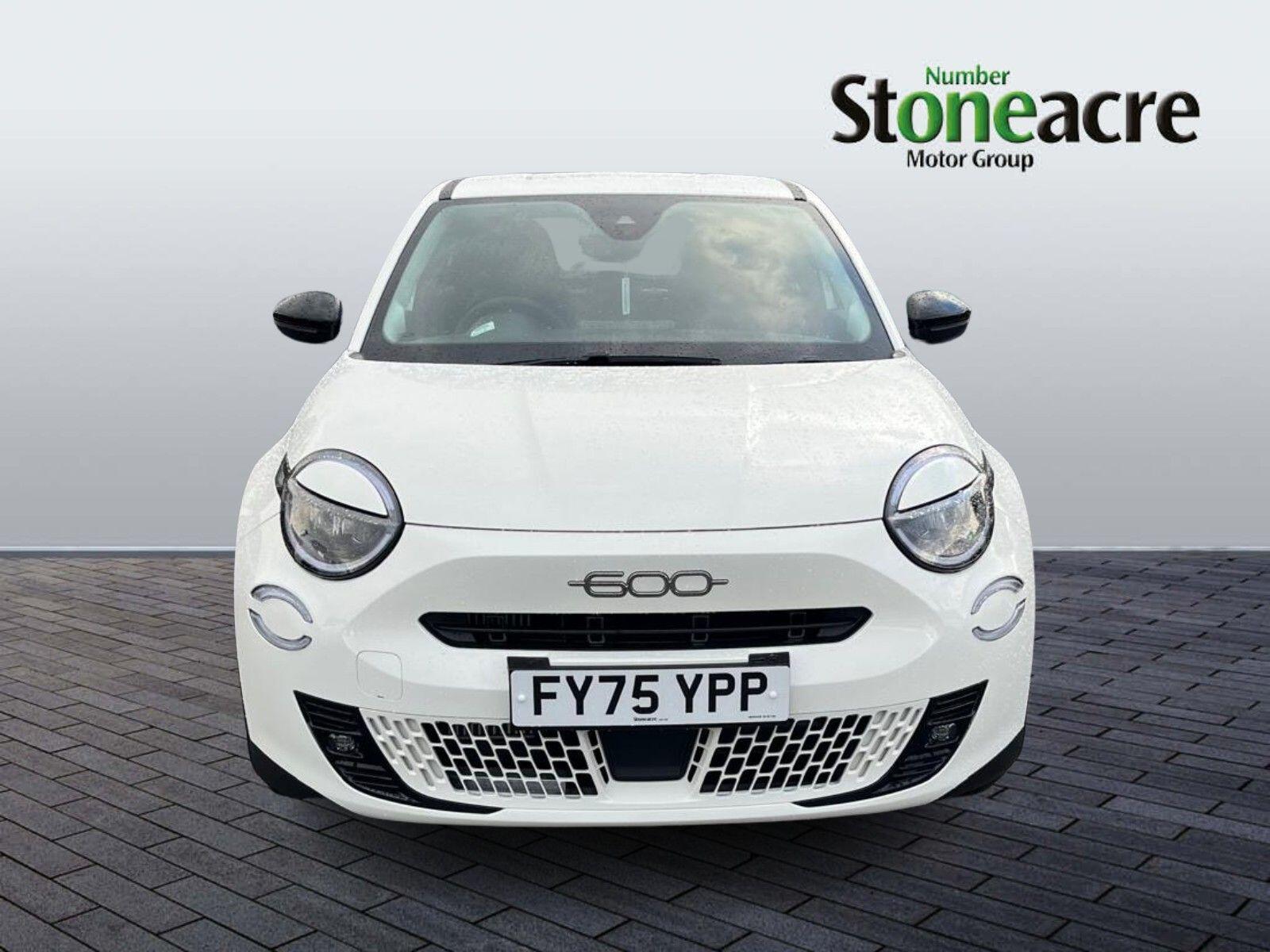 Fiat 600 1.2 MHEV e-DCT Euro 6 (s/s) 5dr FY75YPP Image 2