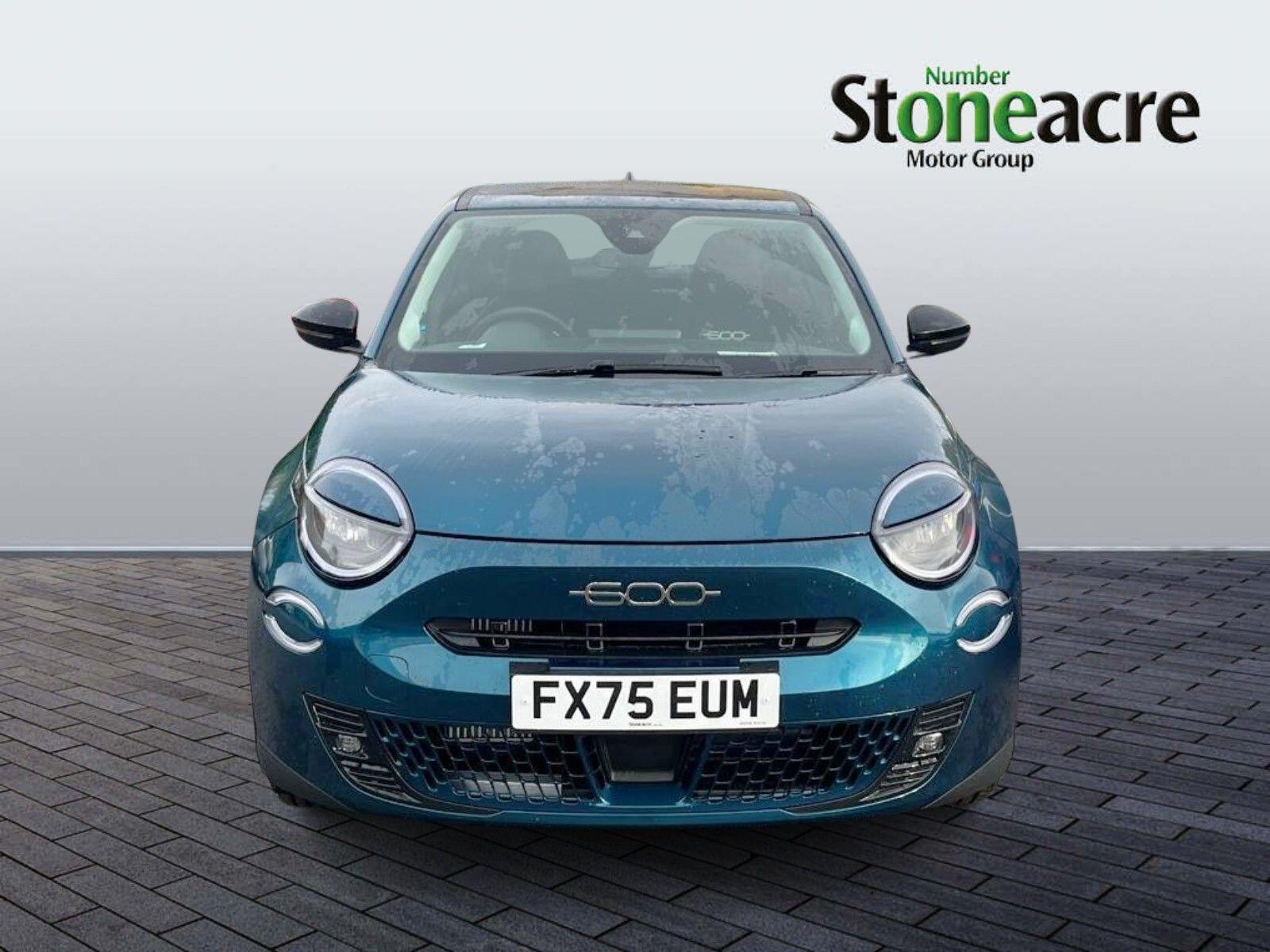 Fiat 600 1.2 MHEV e-DCT Euro 6 (s/s) 5dr FX75EUM Image 2