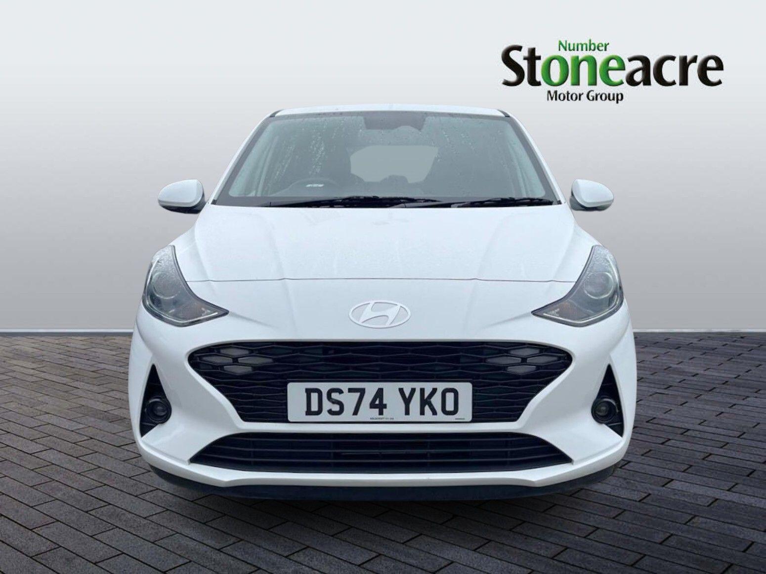 Hyundai i10 1.0 Premium Auto Euro 6 (s/s) 5dr DS74YKO Image 2