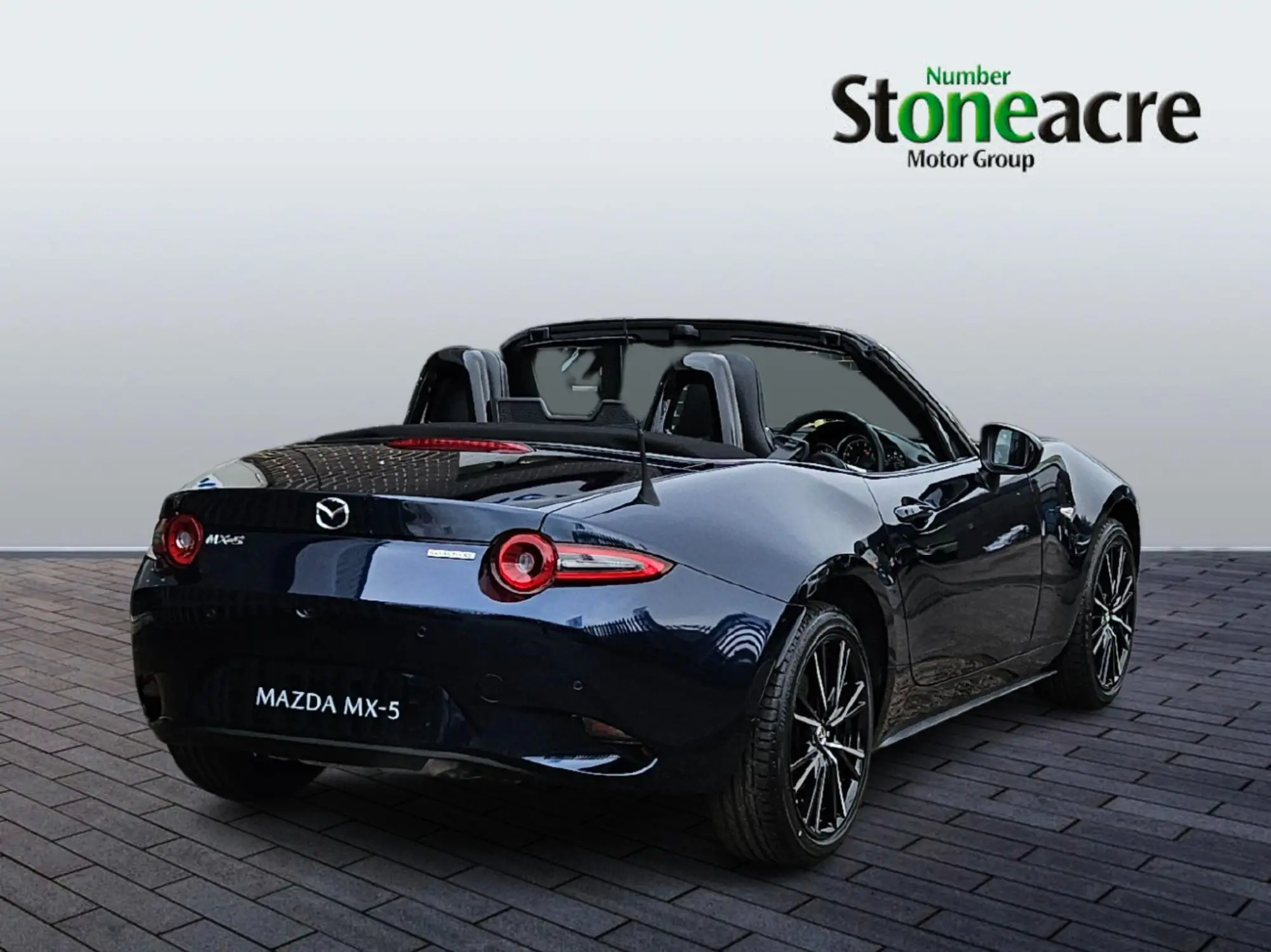 Mazda MX-5 2.0 SKYACTIV-G Exclusive-Line Roadster Euro 6 (s/s) 2dr Image 3